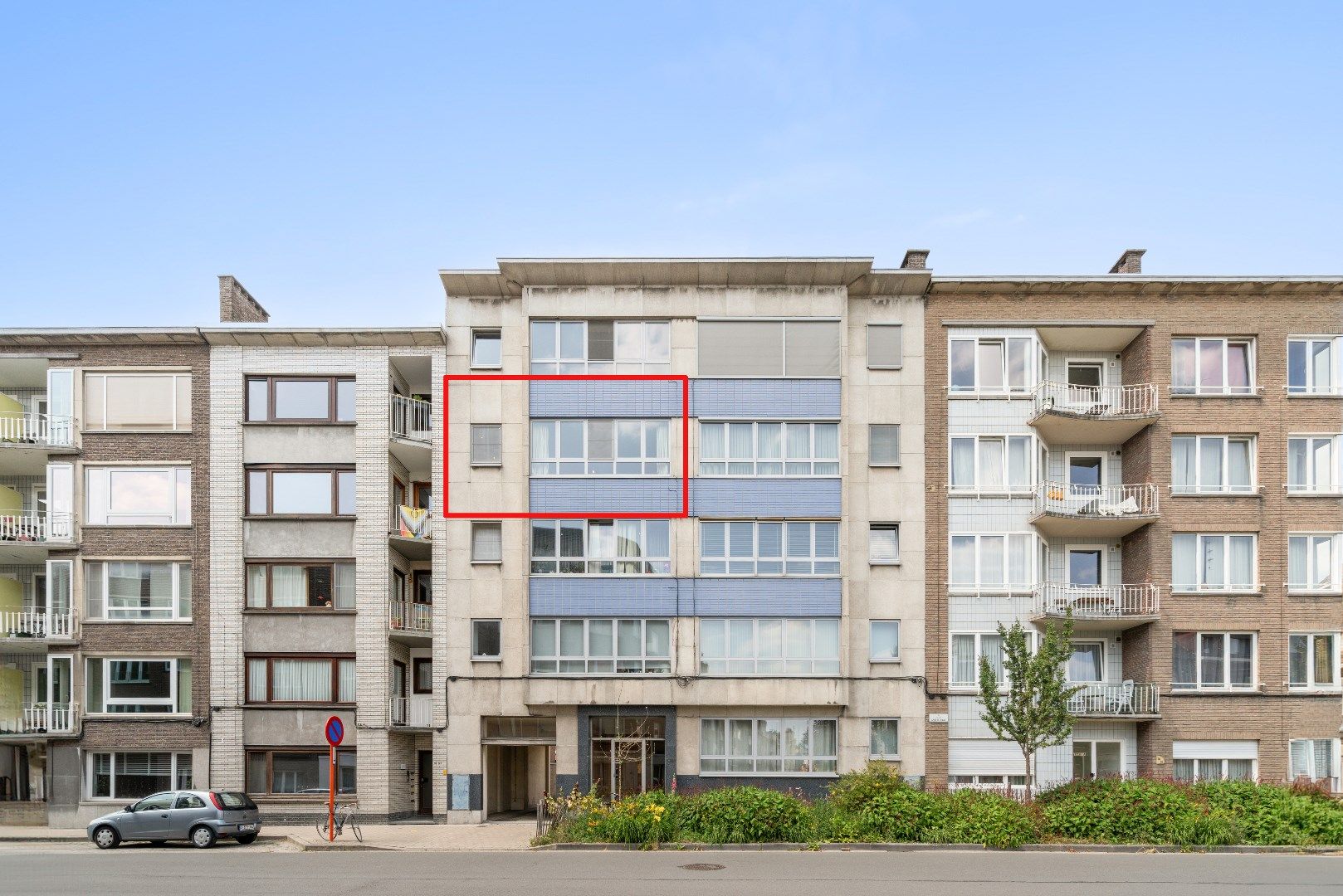 Lichtrijk 2-slpk appartement met garage foto {{pictureIndex}}
