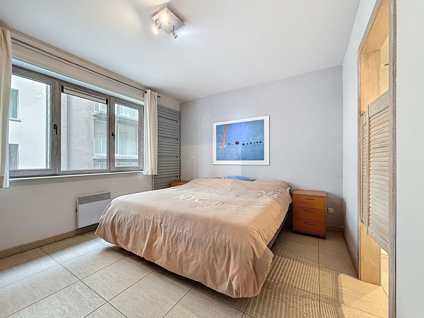 Ruim drieslaapkamer appartement  met zuidgericht terras met centrale ligging te Nieuwpoort-Bad foto 6