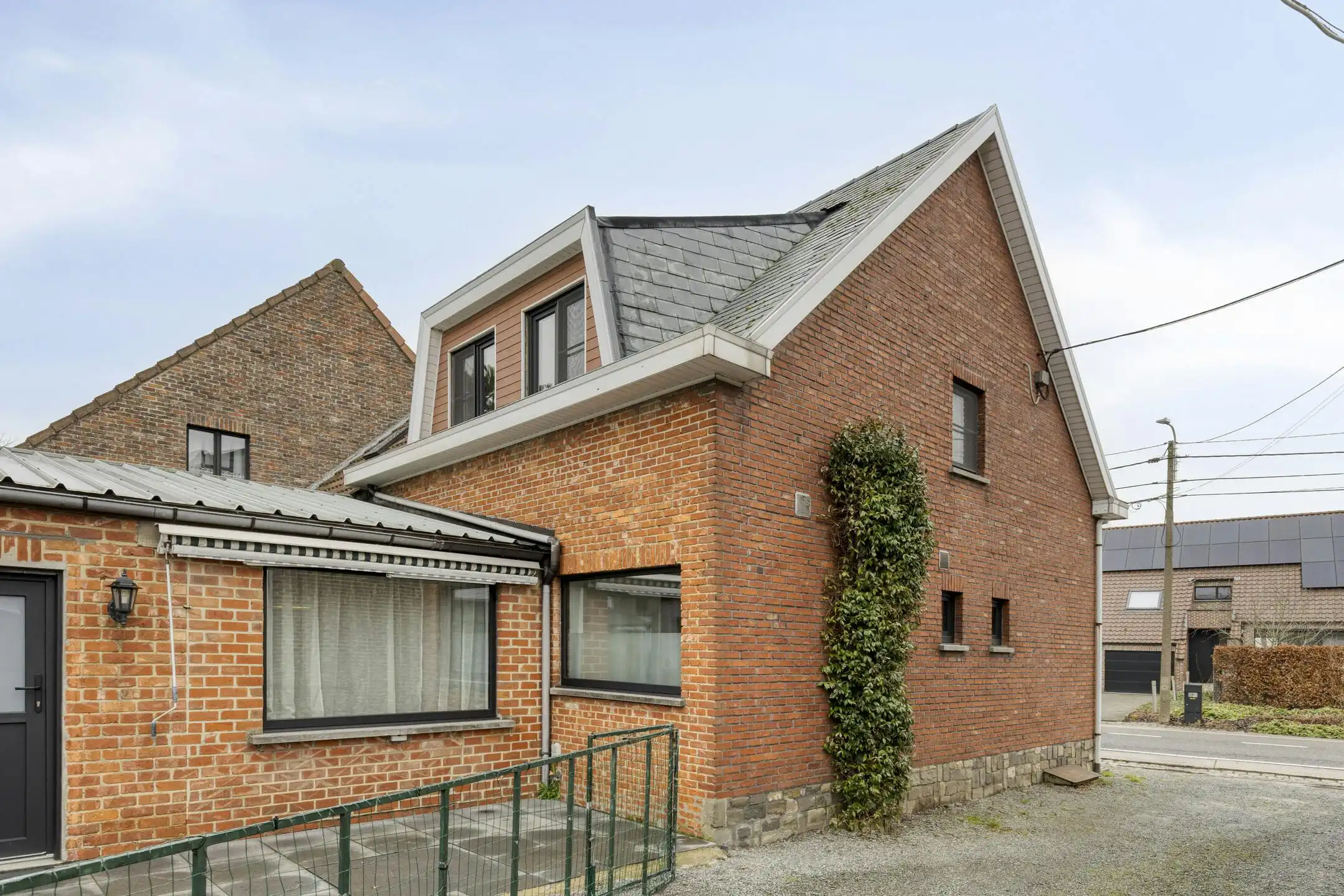 Ruime instapklare woning met 2 slaapkamers te koop in Leest foto 19
