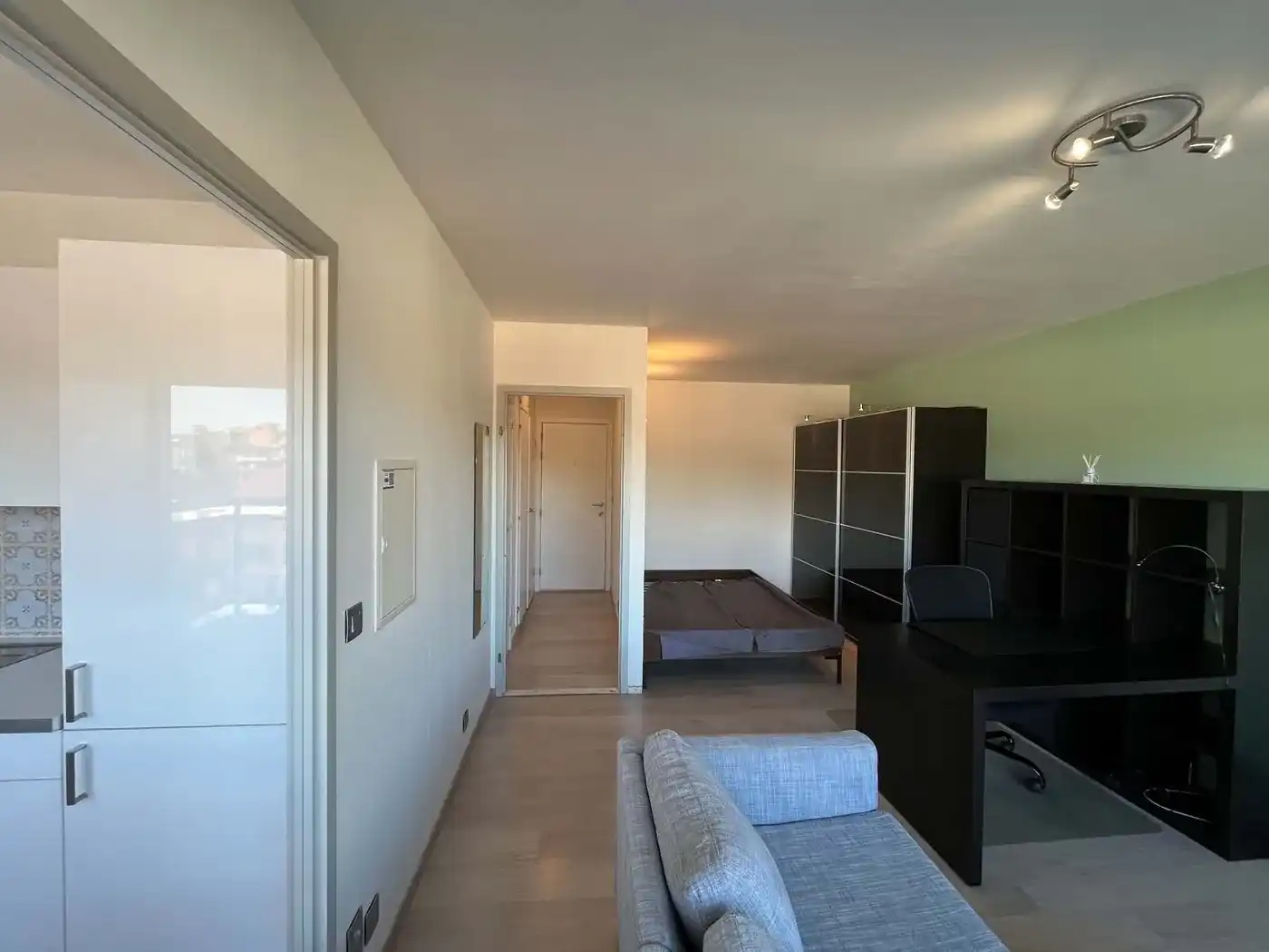 Gemeubelde studio op toplocatie in Leuven! foto 5