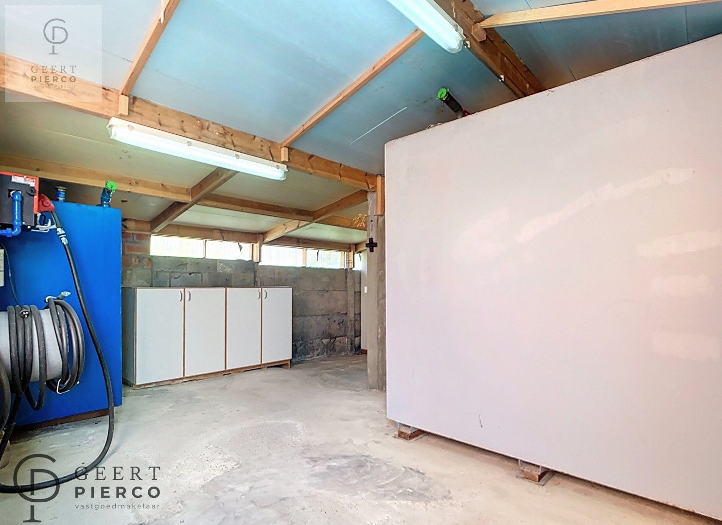 Op te frissen woning op ruim perceel midden in de natuur foto 17