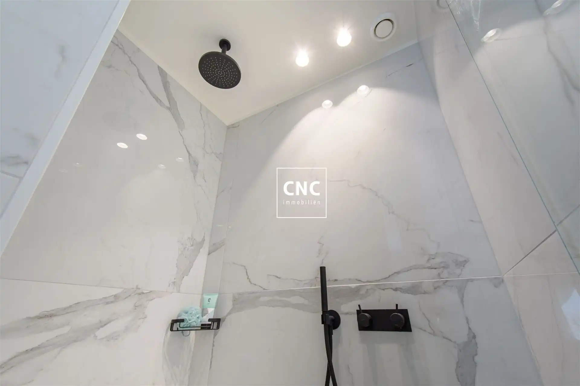 Prachtig lichtrijk hoek appartement met magnifiek open zicht foto 18