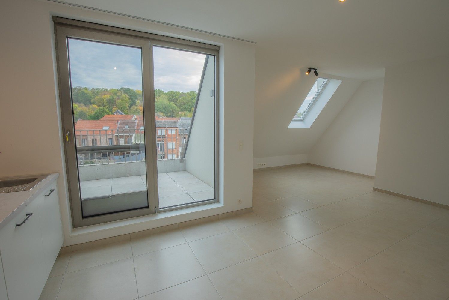 Energiezuinig één-slaapkamerappartement te huur in Residentie Luster foto 2