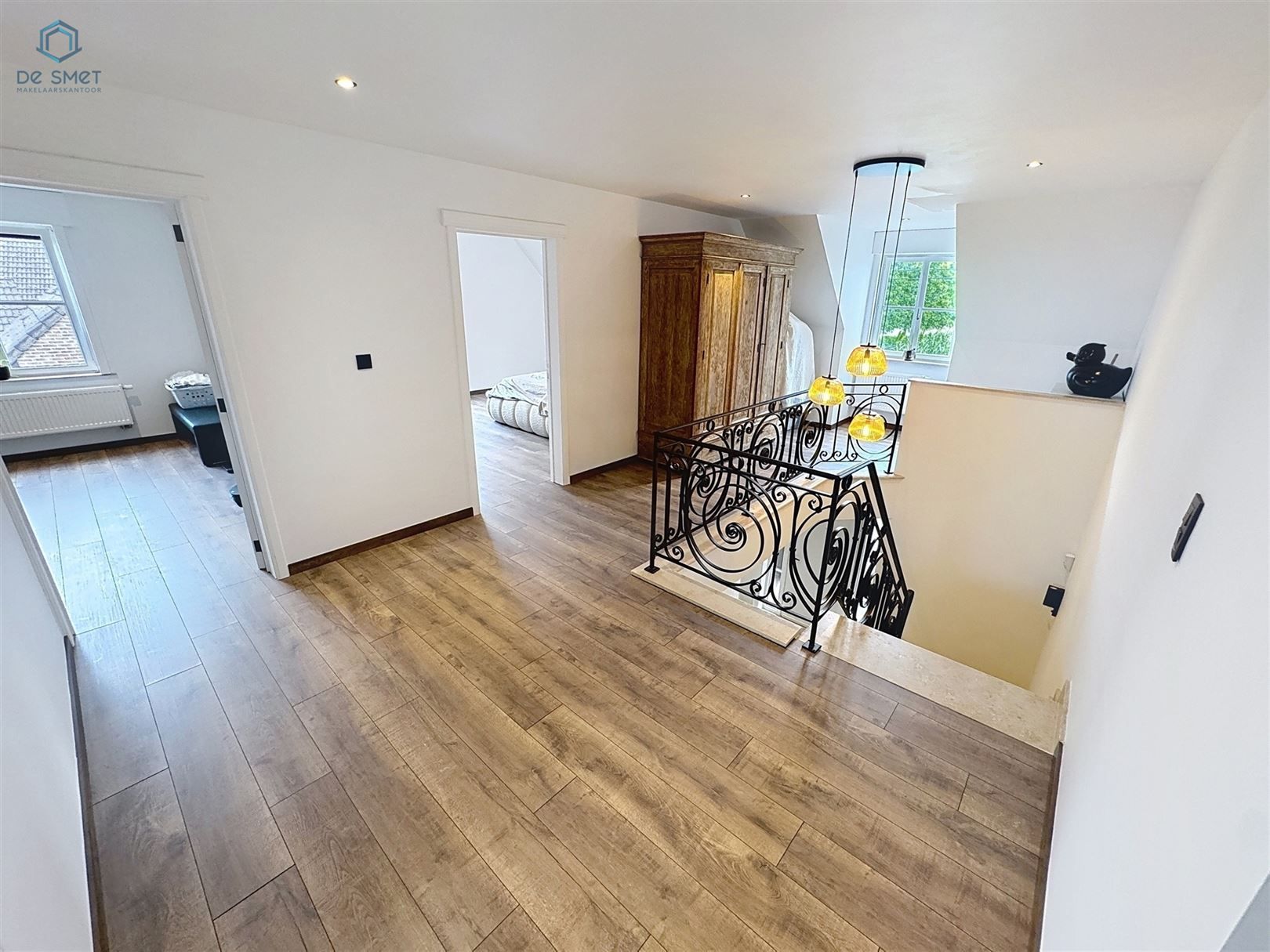 Prachtig gerenoveerde villa met 4 slaapkamers, garage en zwembad foto 18