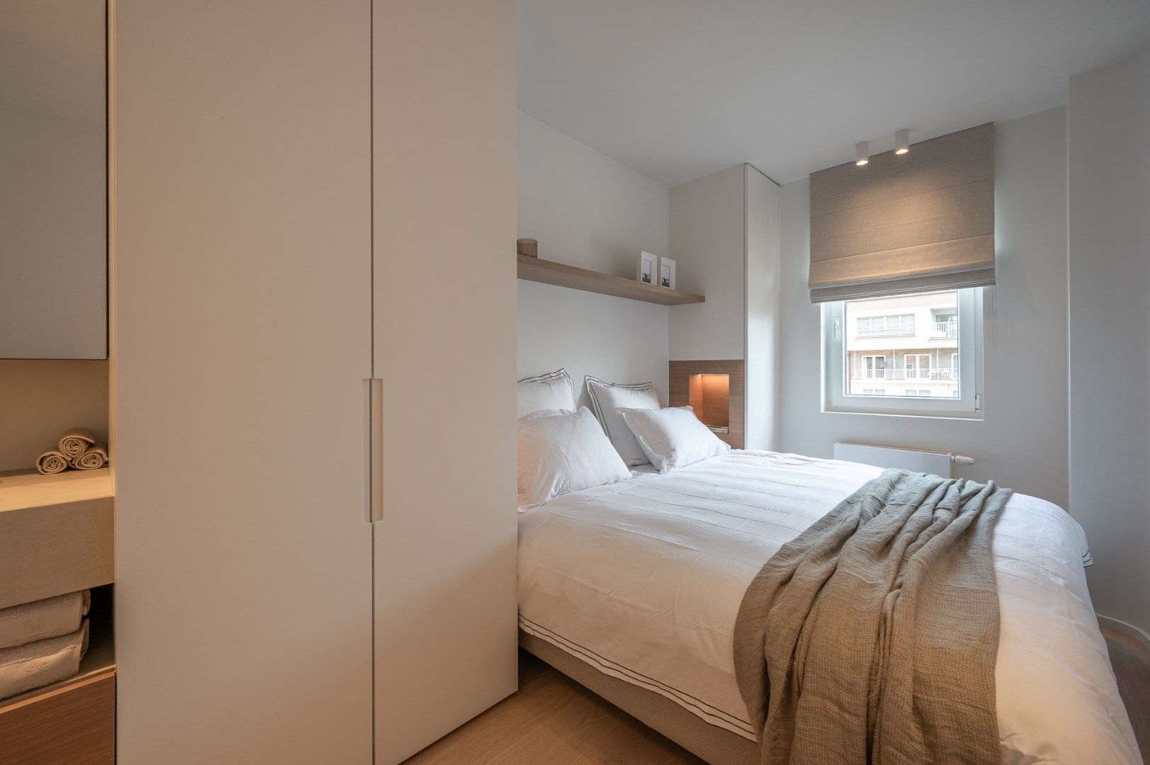 Subliem gerenoveerd appartement met 3 slpks. op topligging foto 16