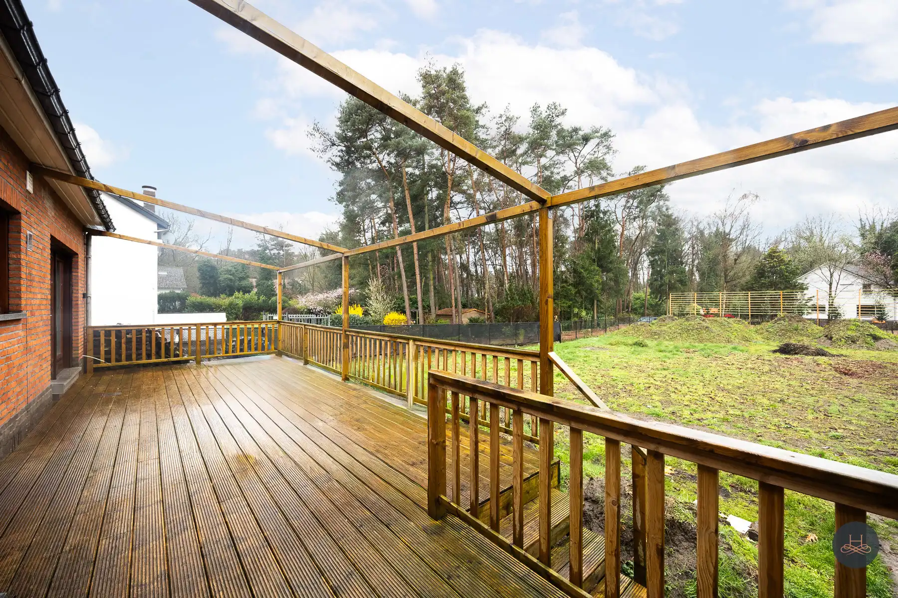 Gezinswoning met renovatiepotentieel op knap perceel foto 28