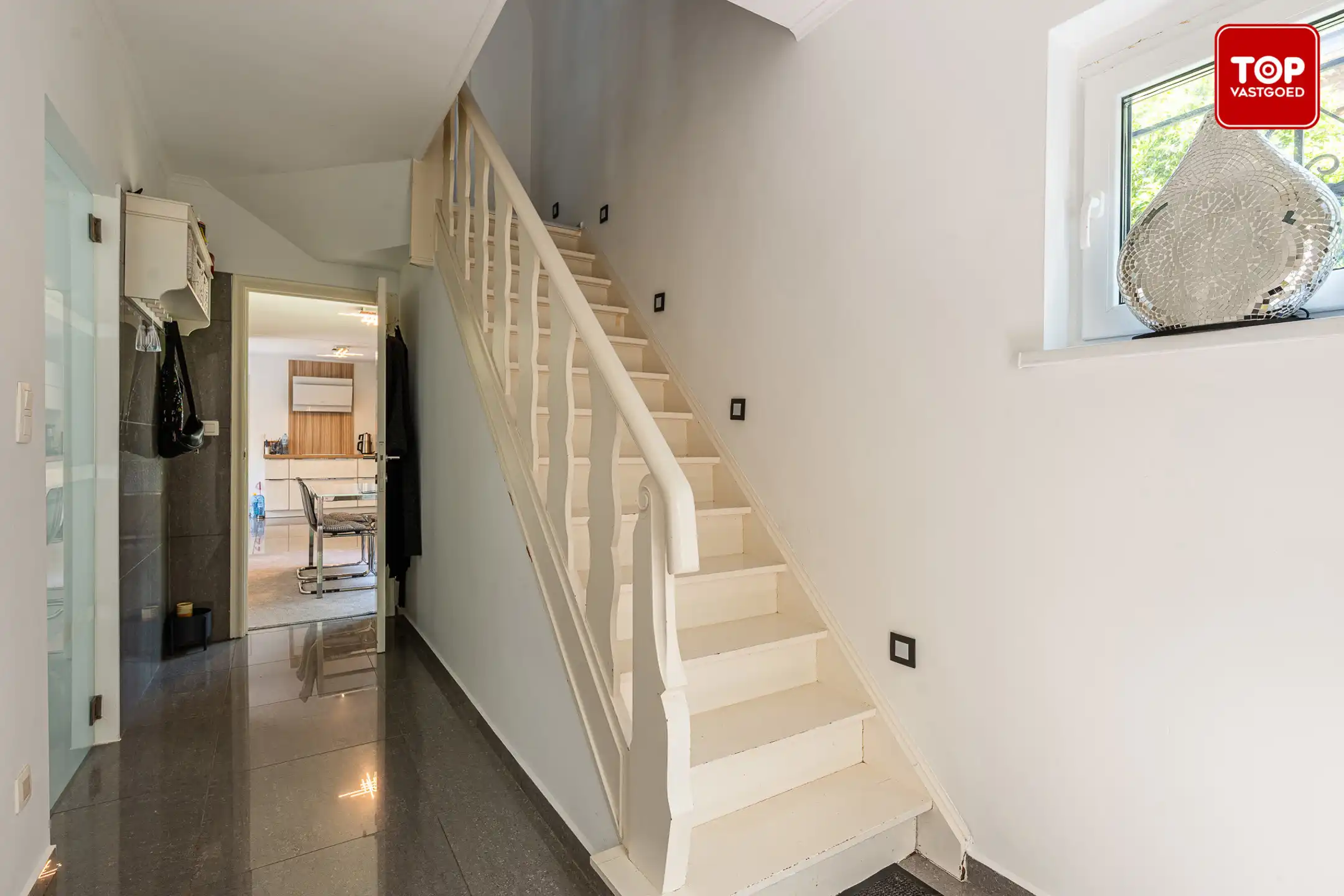Instapklare alleenstaande woning op centrale locatie. foto 4