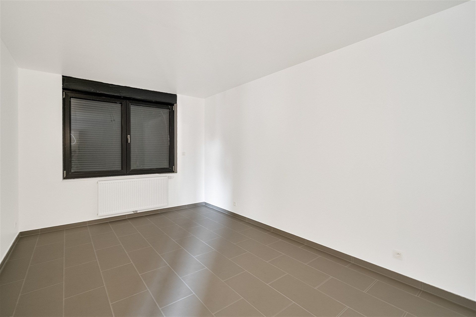 Volledig gerenoveerde woning met 4 mogelijke slaapkamers foto 7