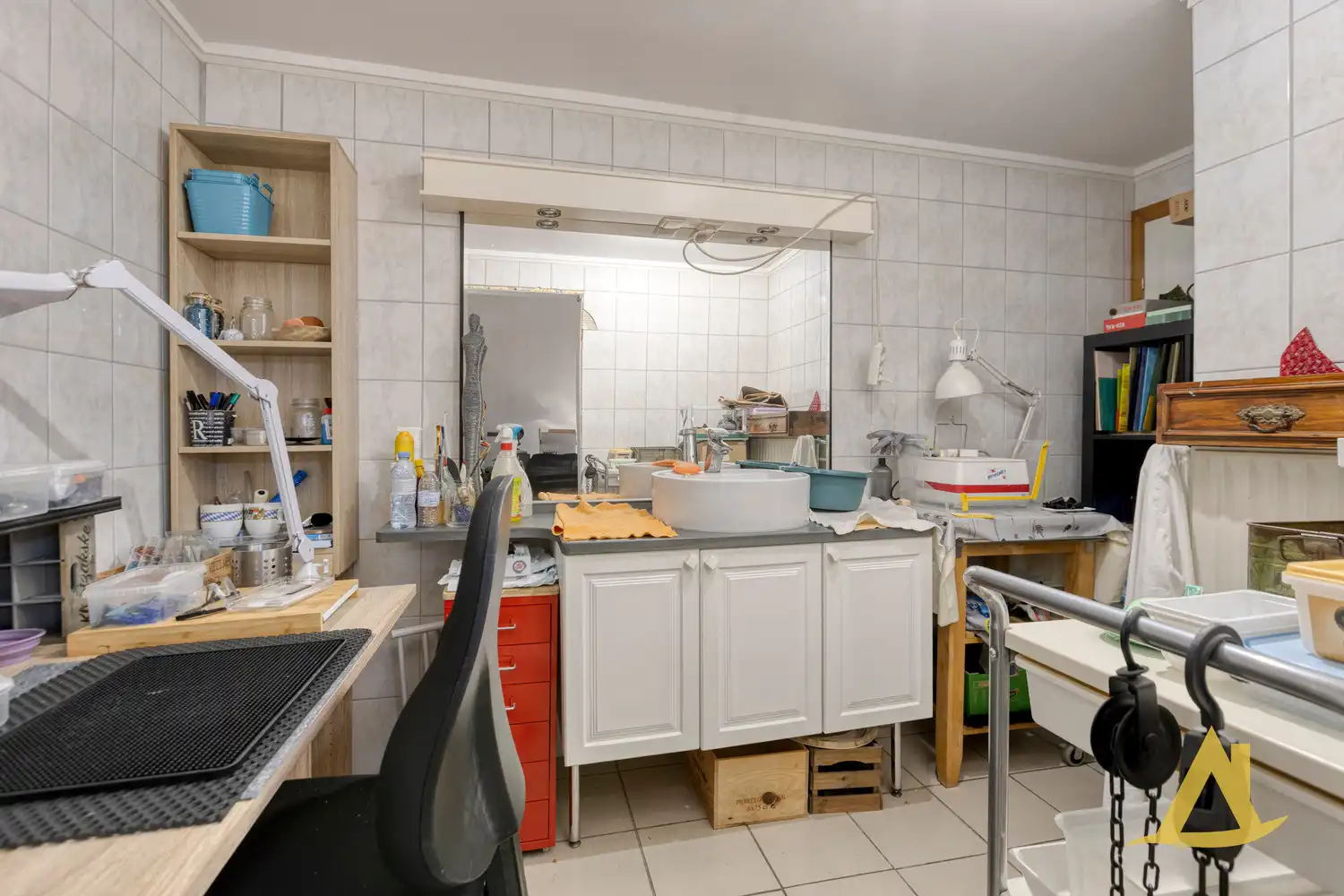 ZEER RUIM APPARTEMENT MET STUDIO EN 2 AUTOSTAANPLAATSEN TE DIEST! foto 28