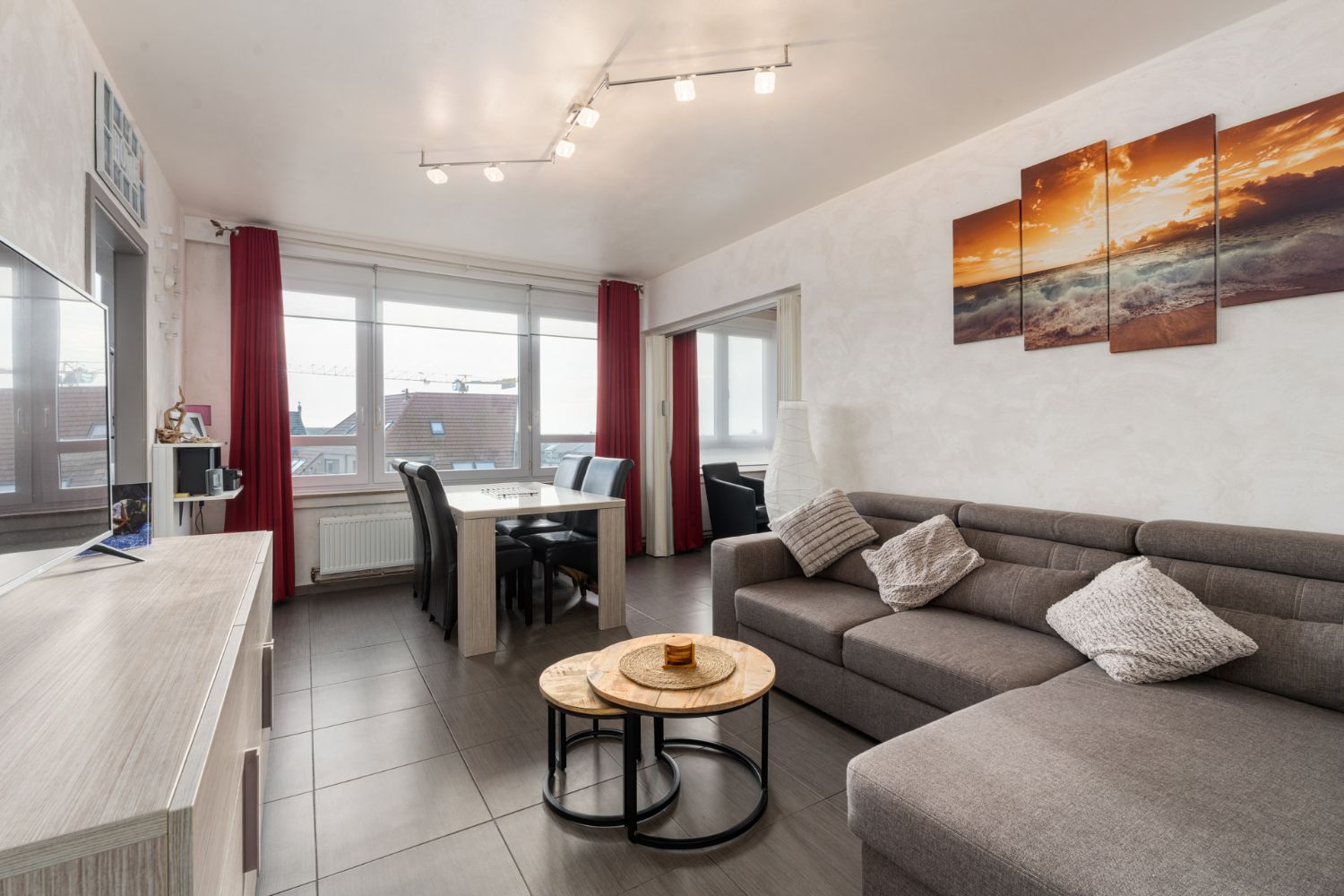 Studio in hartje Blankenberge met open zicht op het Casinoplein vlakbij het strand foto {{pictureIndex}}