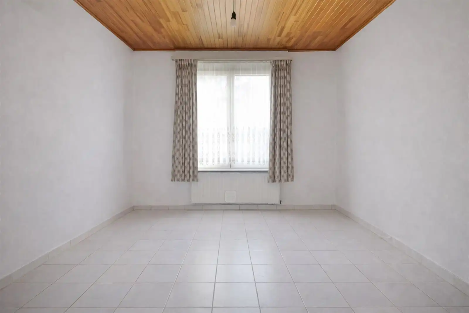 Gezinswoning met tuin en garage op 5are81 foto 6