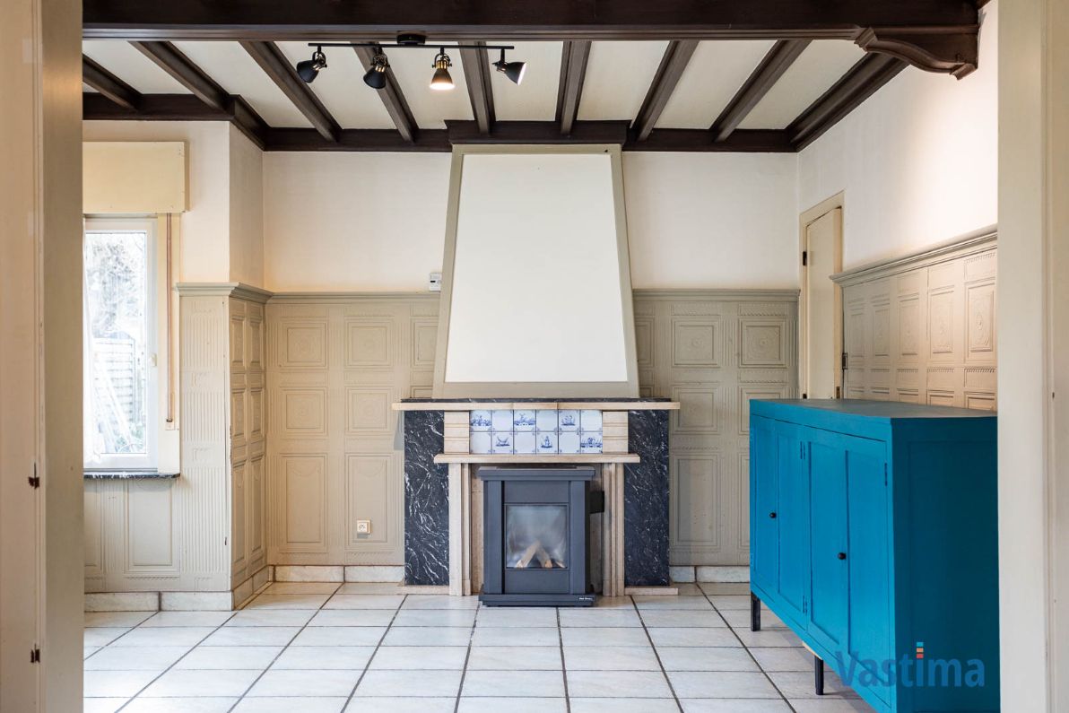 Te renoveren, halfopen woning met zuid gerichte tuin foto 6