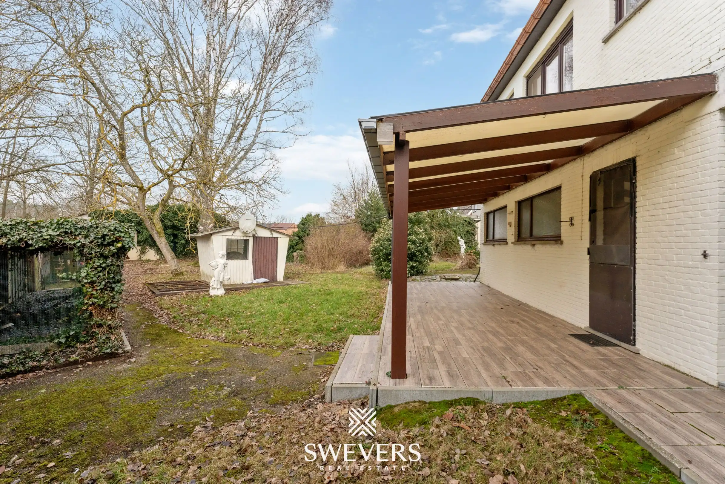 Bel-etage woning, 3 slpk, met aansluitende weide en vergunde stallingen en aparte weide, in totaal op 85a52ca foto 19