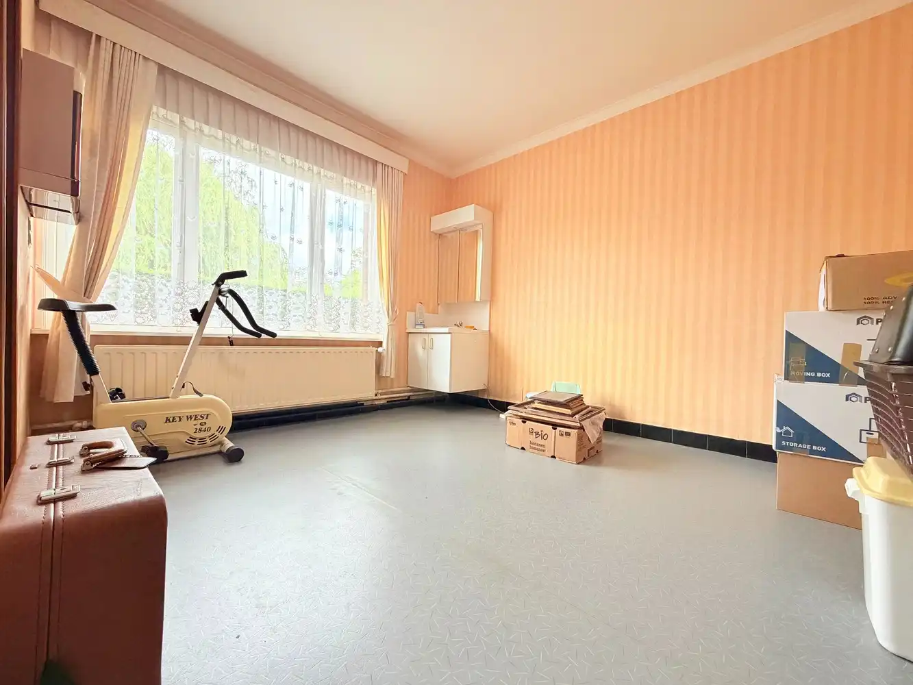 Op te frissen alleenstaande woning met riante tuin foto 19