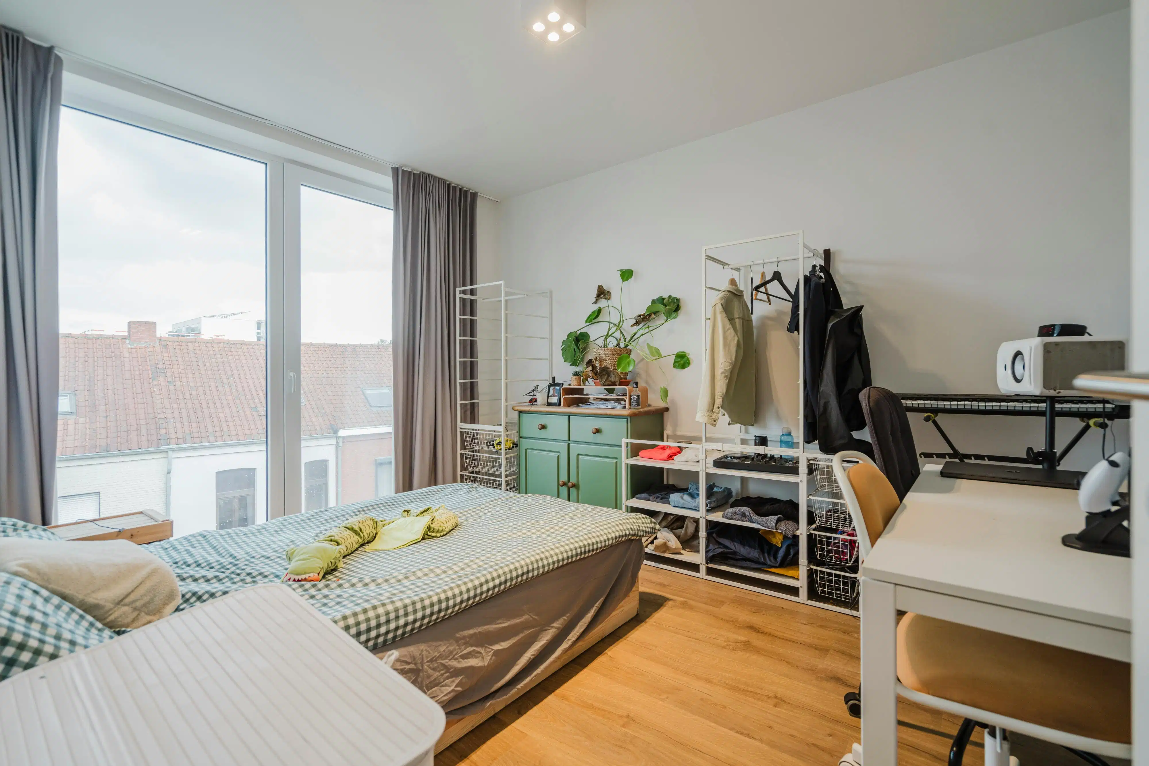 Recent huis met 4 slaapkamers en parking te koop in Kortrijk foto 12