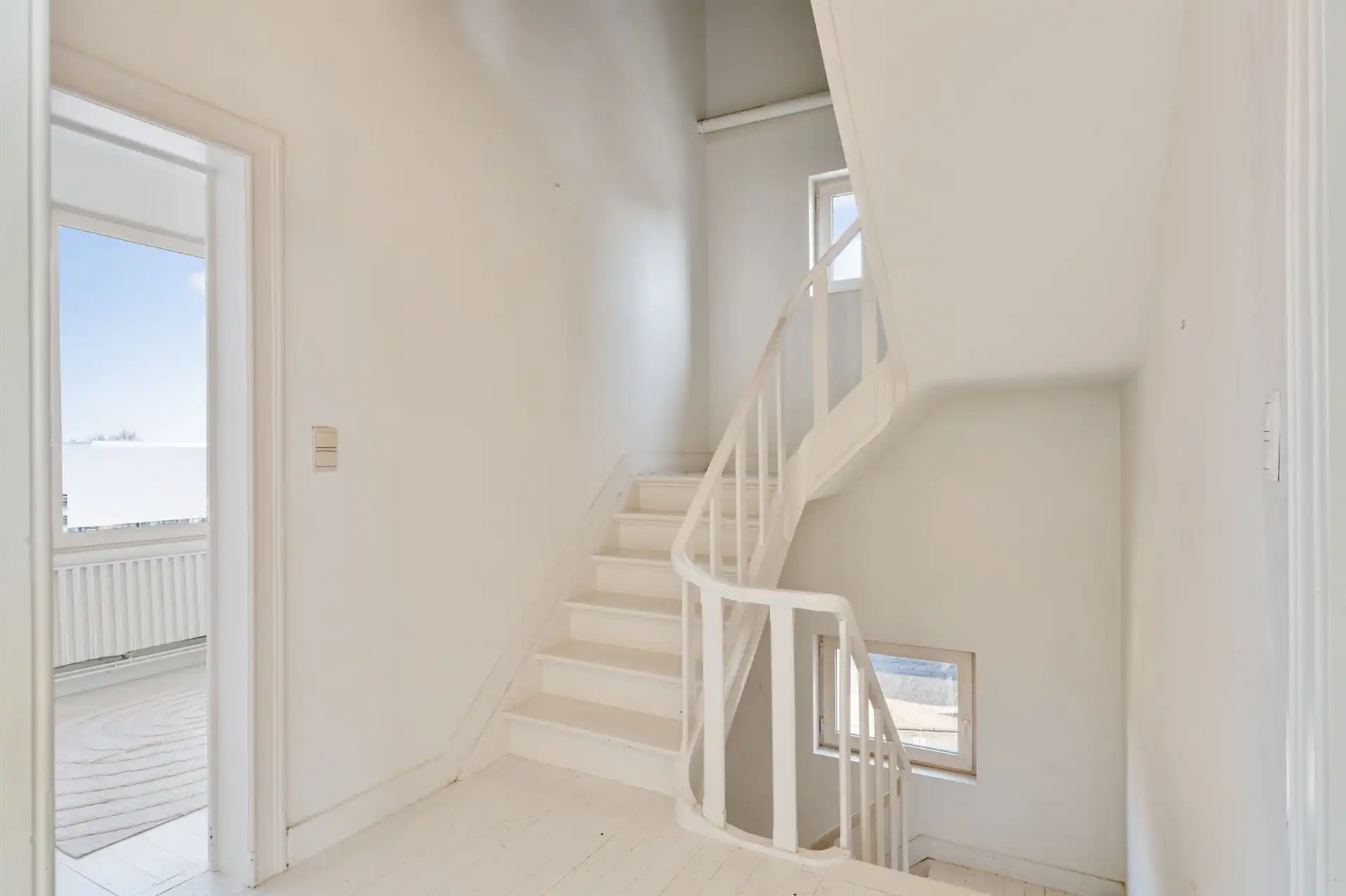 Gerenoveerde eengezinswoning. foto 24