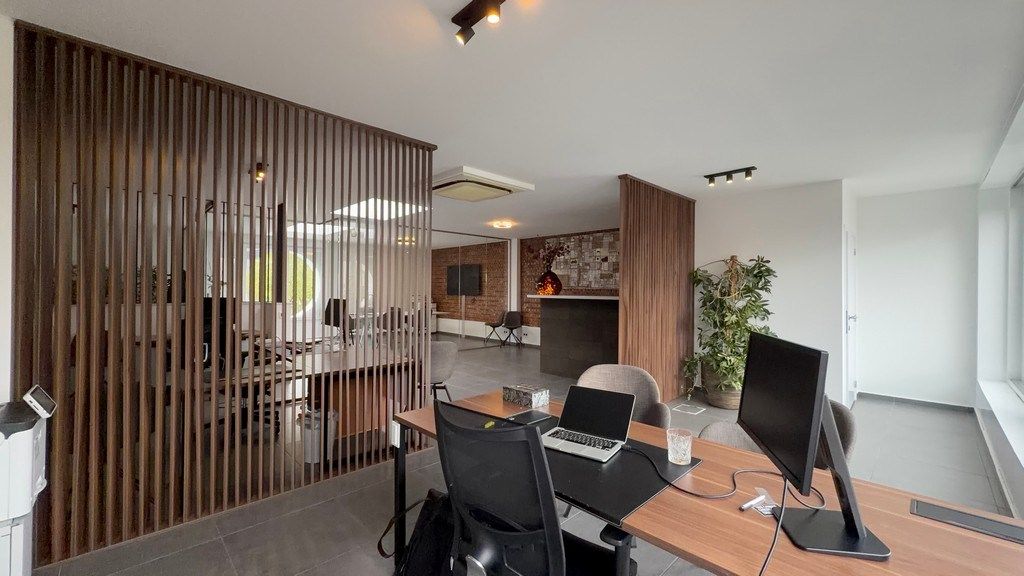 Mooi ingerichte kantoorruimte te huur in Wilrijk foto 7