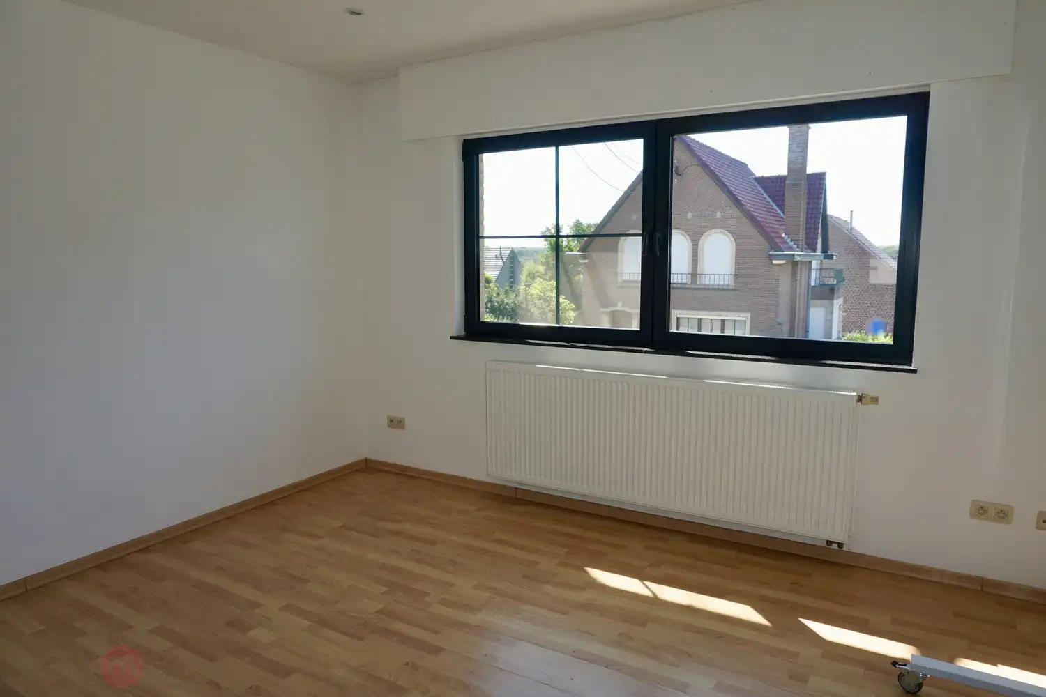 Ruime gezinswoning met 4 slaapkamers, tuin, garage en zonnepanelen te huur in Bertem foto 20