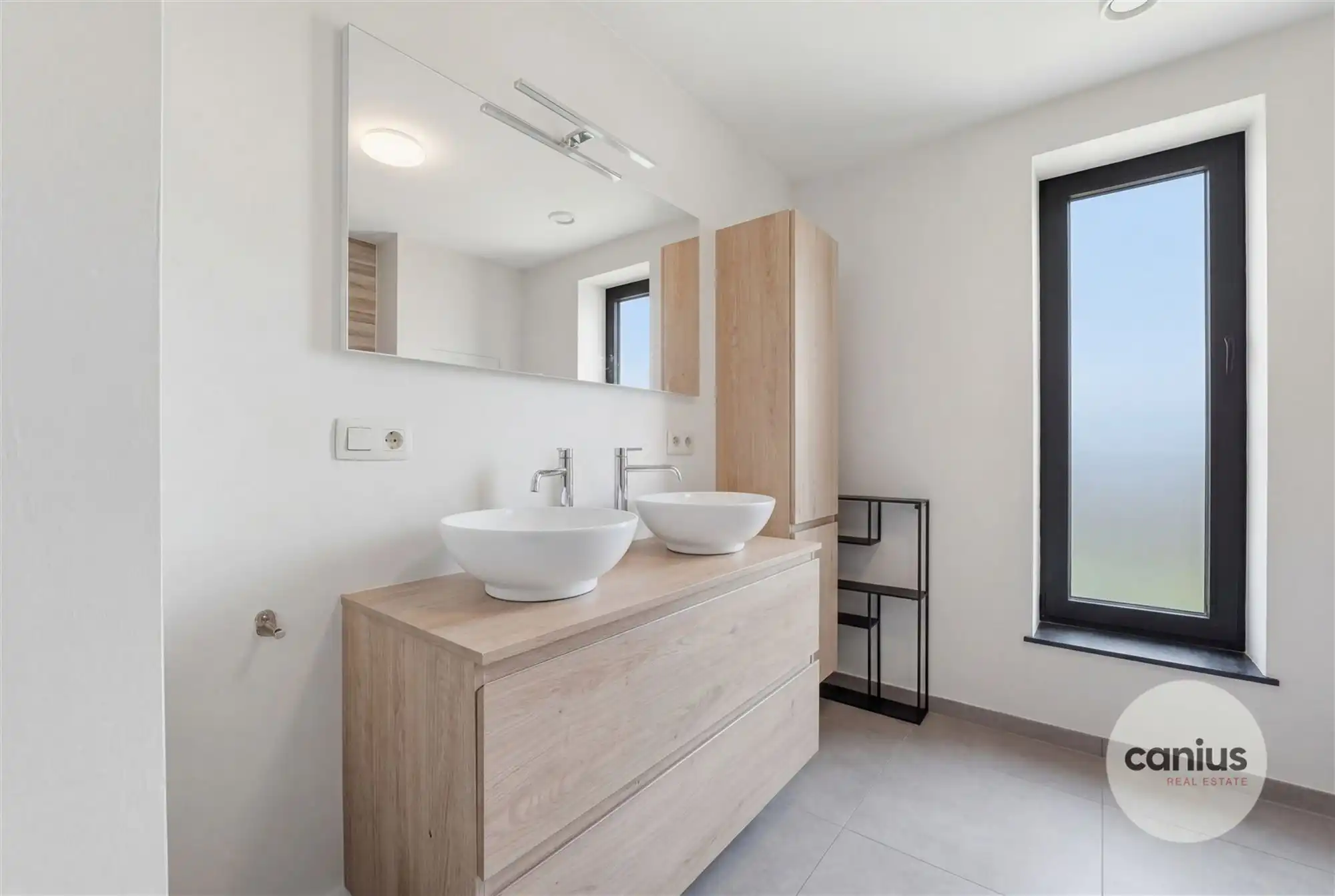 KNAPPE WONING NABIJ HET CENTRUM foto 13