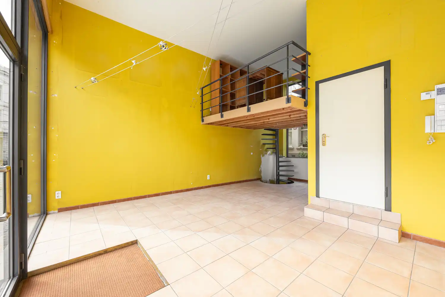 Veelzijdig opbrengsteigendom met aparte woongelegeheid en buitenruimte op A-locatie te Antwerpen met 2 aparte ingangen! foto 9