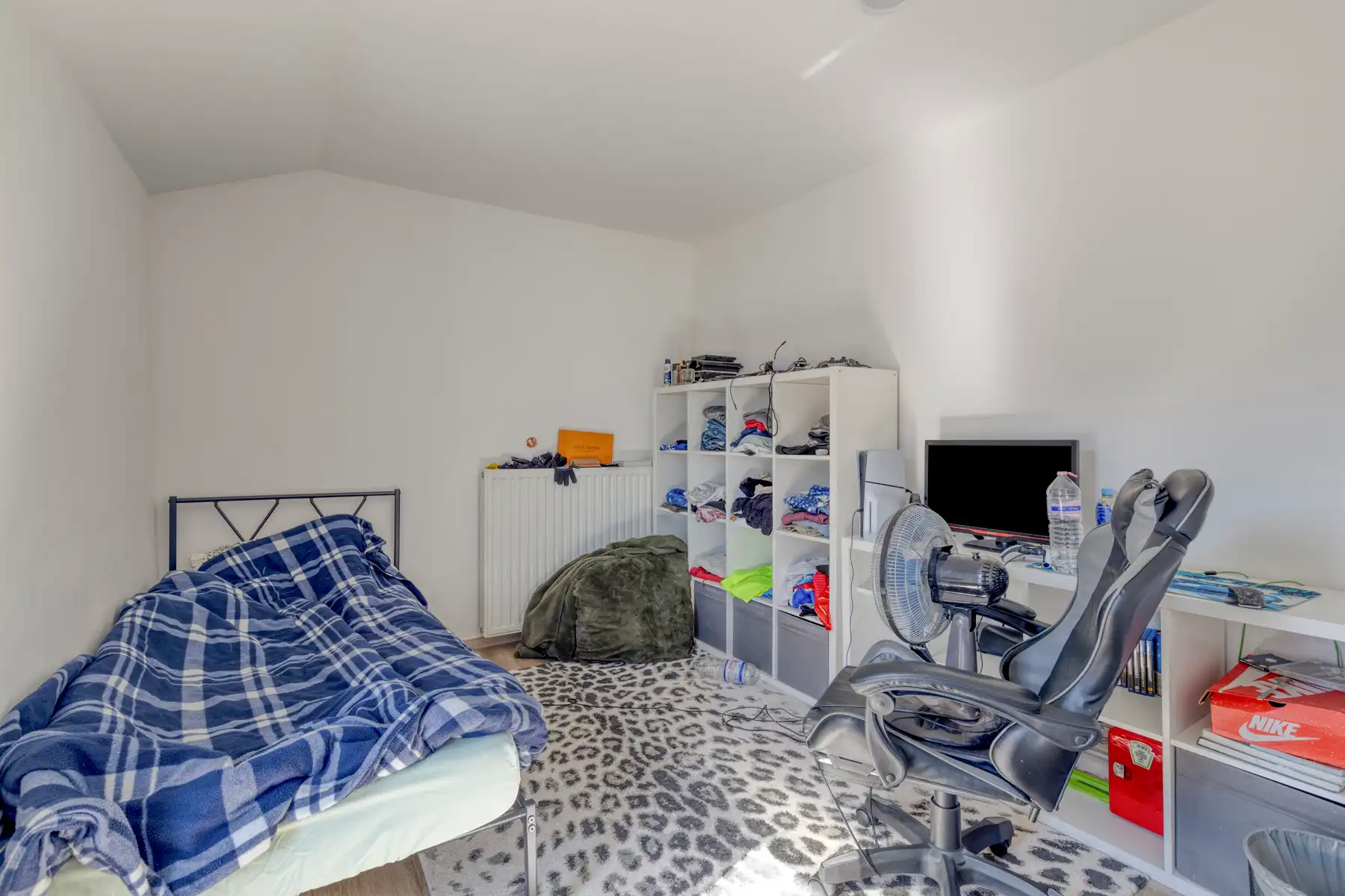 Ruime bel-etage met 4 slaapkamers en handelsruimte foto 13