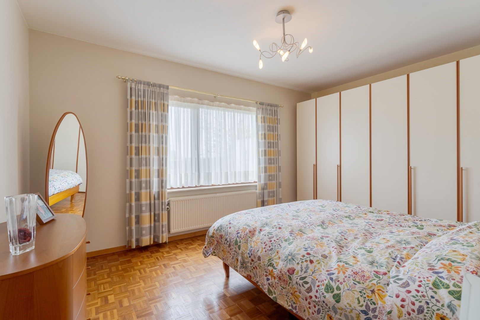 Bijzonder nette half-vrijstaande woning met 4 slaapkamers en mooie tuin op 12a 18ca vlak bij de dorpskern foto 12