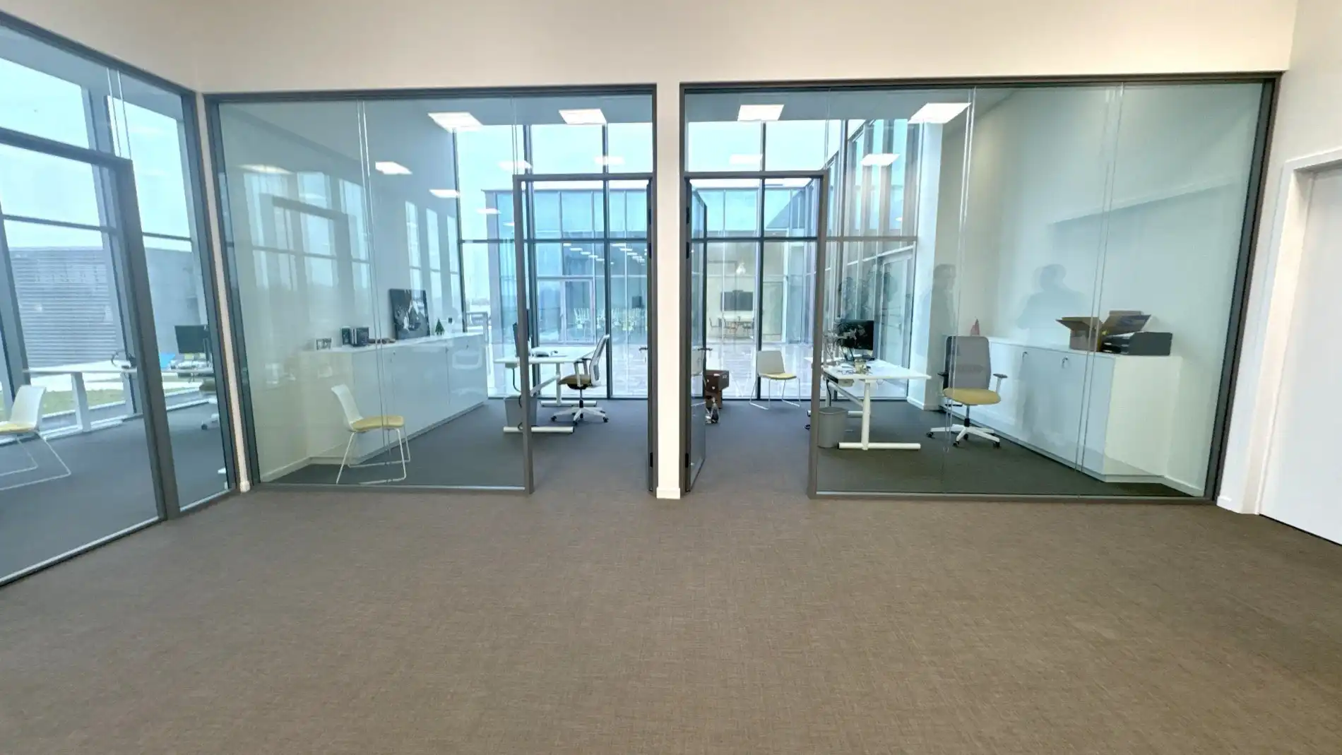 Nieuwbouw magazijn en kantoor te huur in West Port Zwijndrecht foto 7