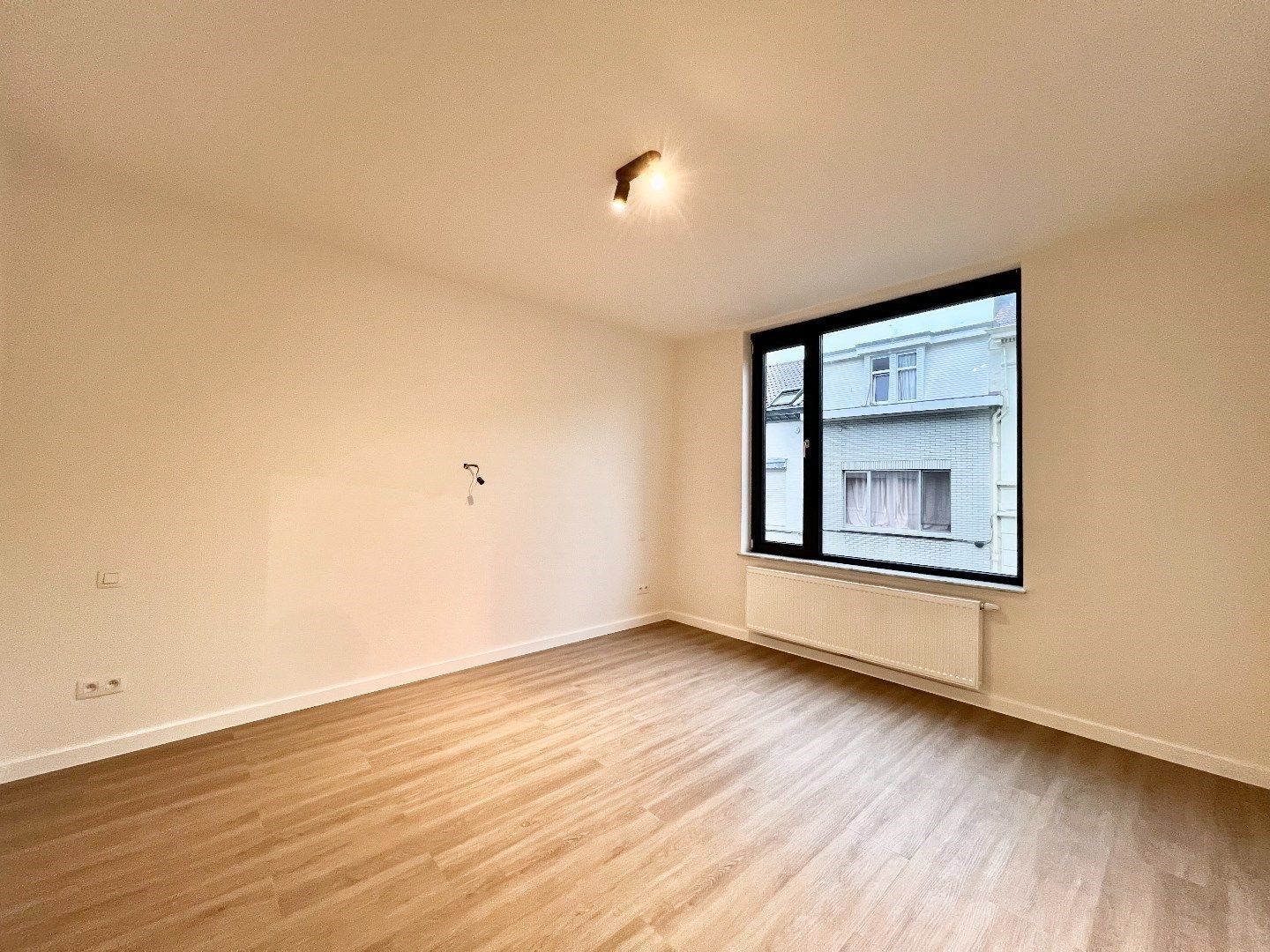 Gerenoveerd 2 slpk app met gezellig terras! foto 14