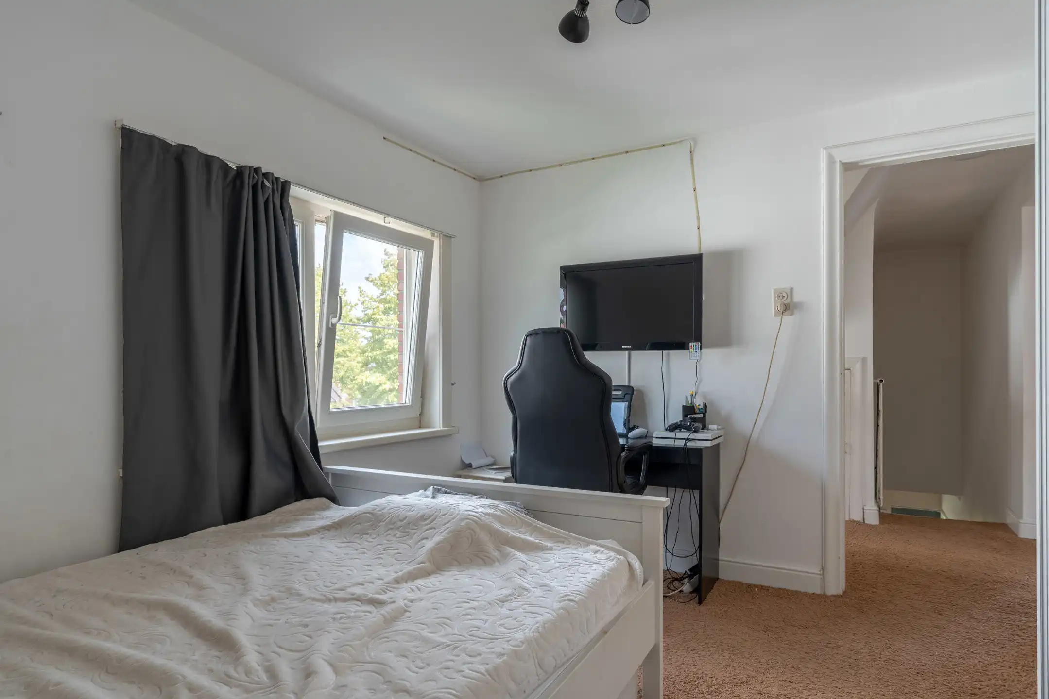 Zeer gunstig gelegen woning met 3/4 slaapkamers op 640 m² foto 29