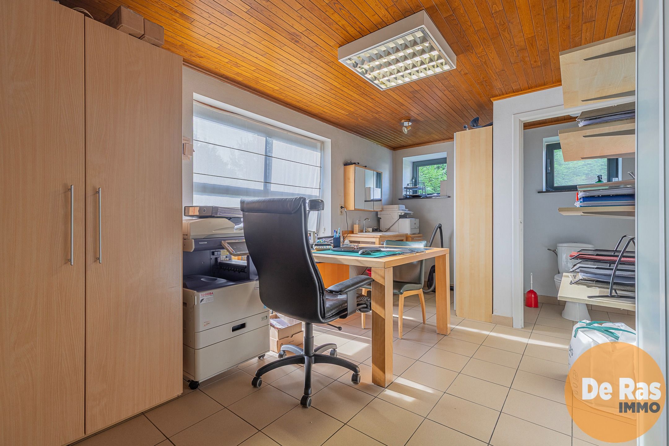 HERZELE – Multifunctionele loods met villa foto 11