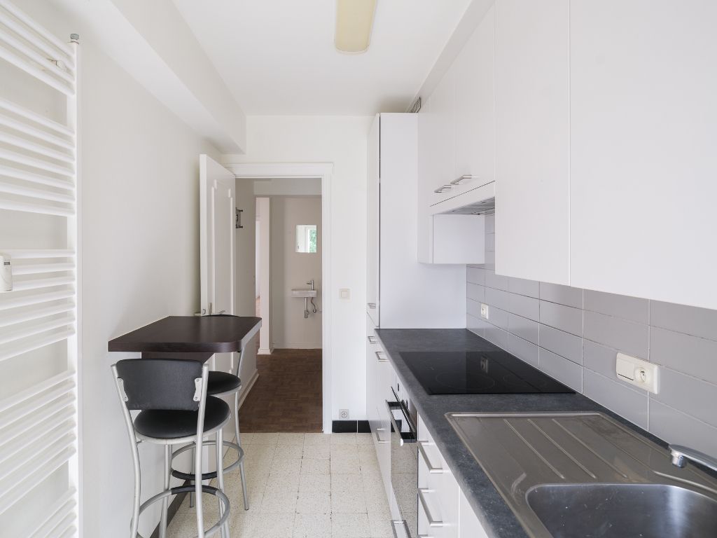 Lichtrijk 2-slpk appartement met een zicht over de Coupure foto 8