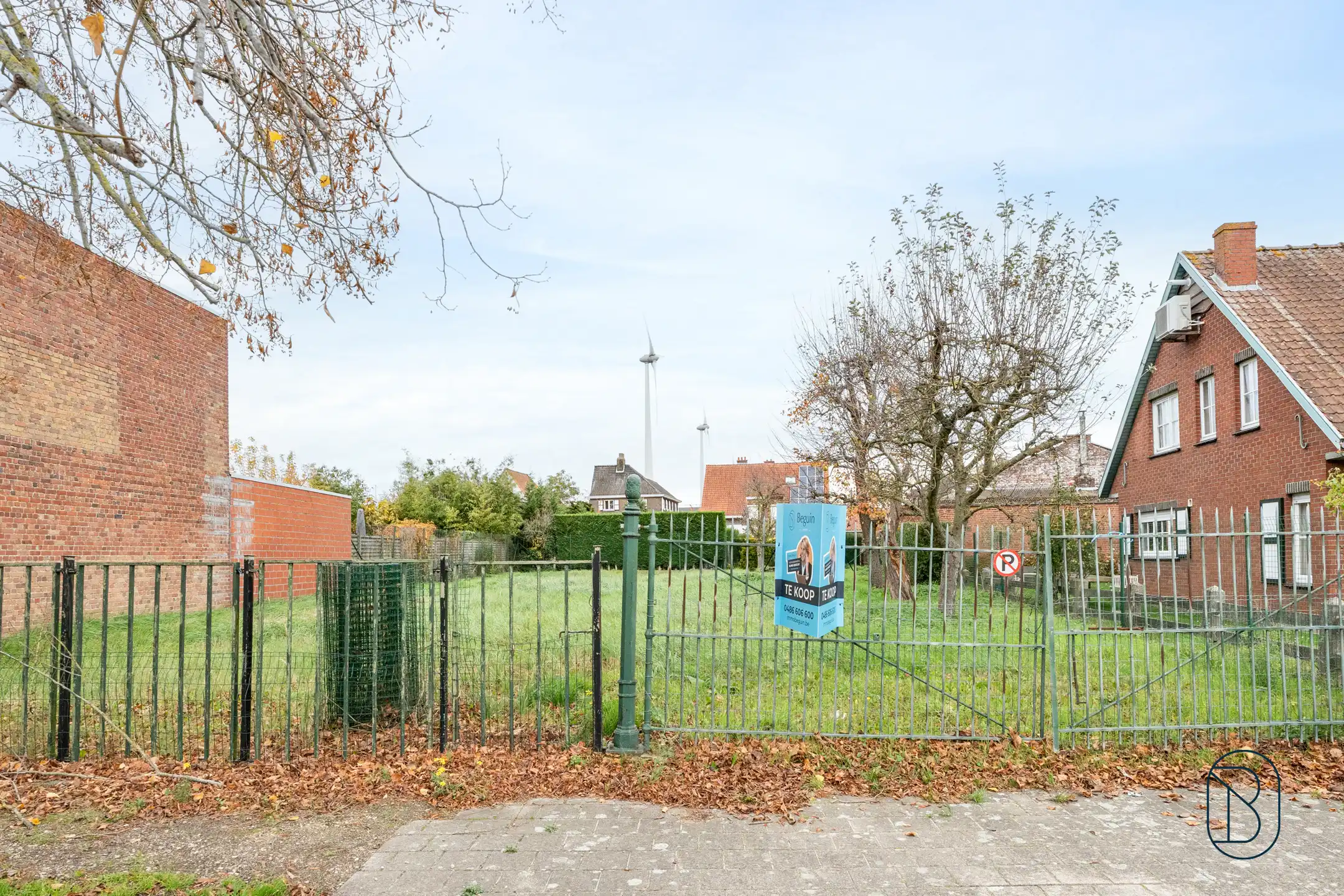 Leuke bouwgrond van 678m2, voor HOB. foto {{pictureIndex}}