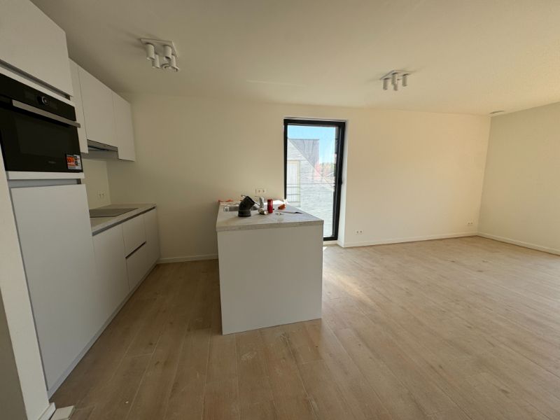 GLOEDNIEUW app 2e VD met 2 slaapkamers en terras! foto 14