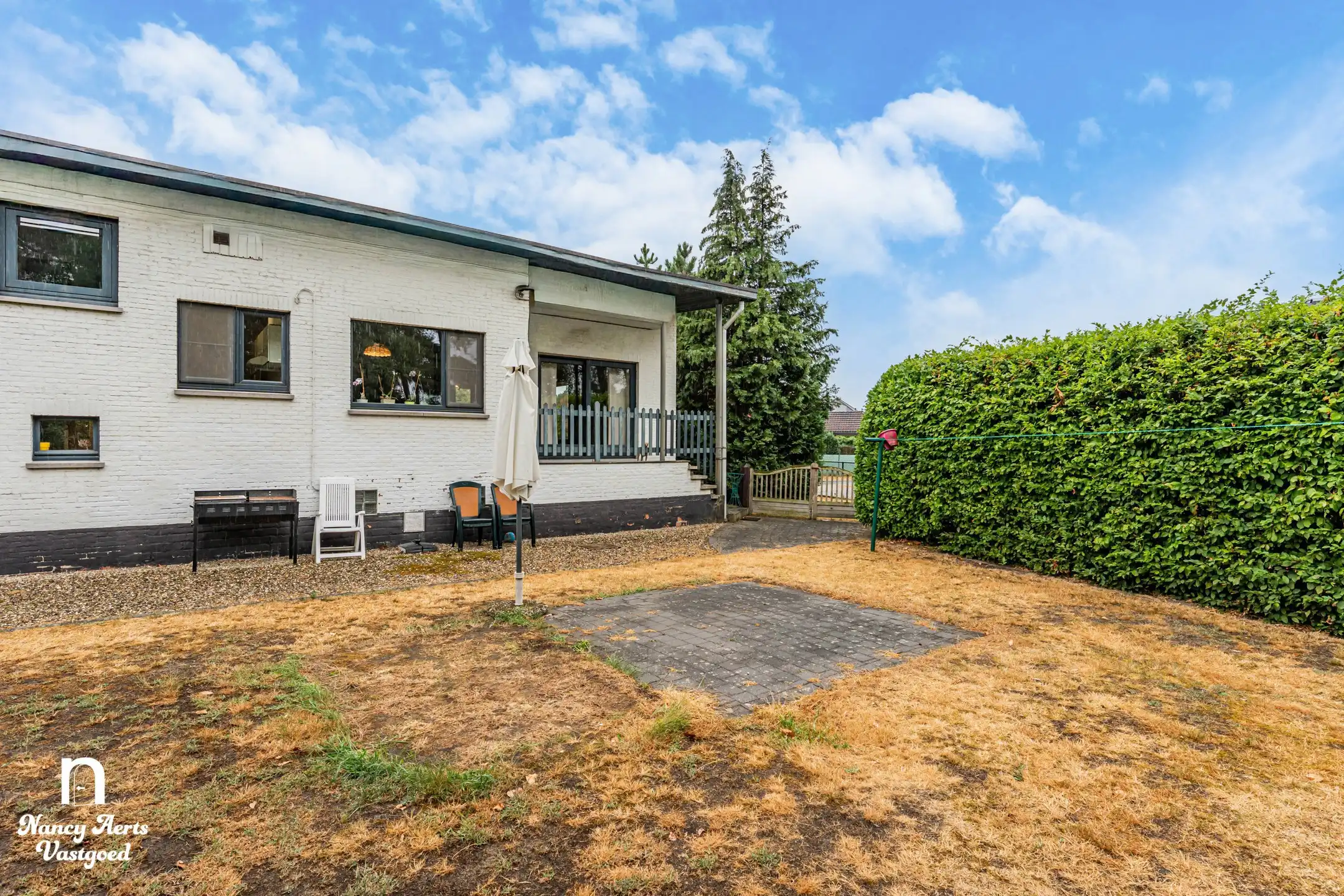 Ruime, vrijstaande gezinswoning met grote tuin en potentieel foto 25