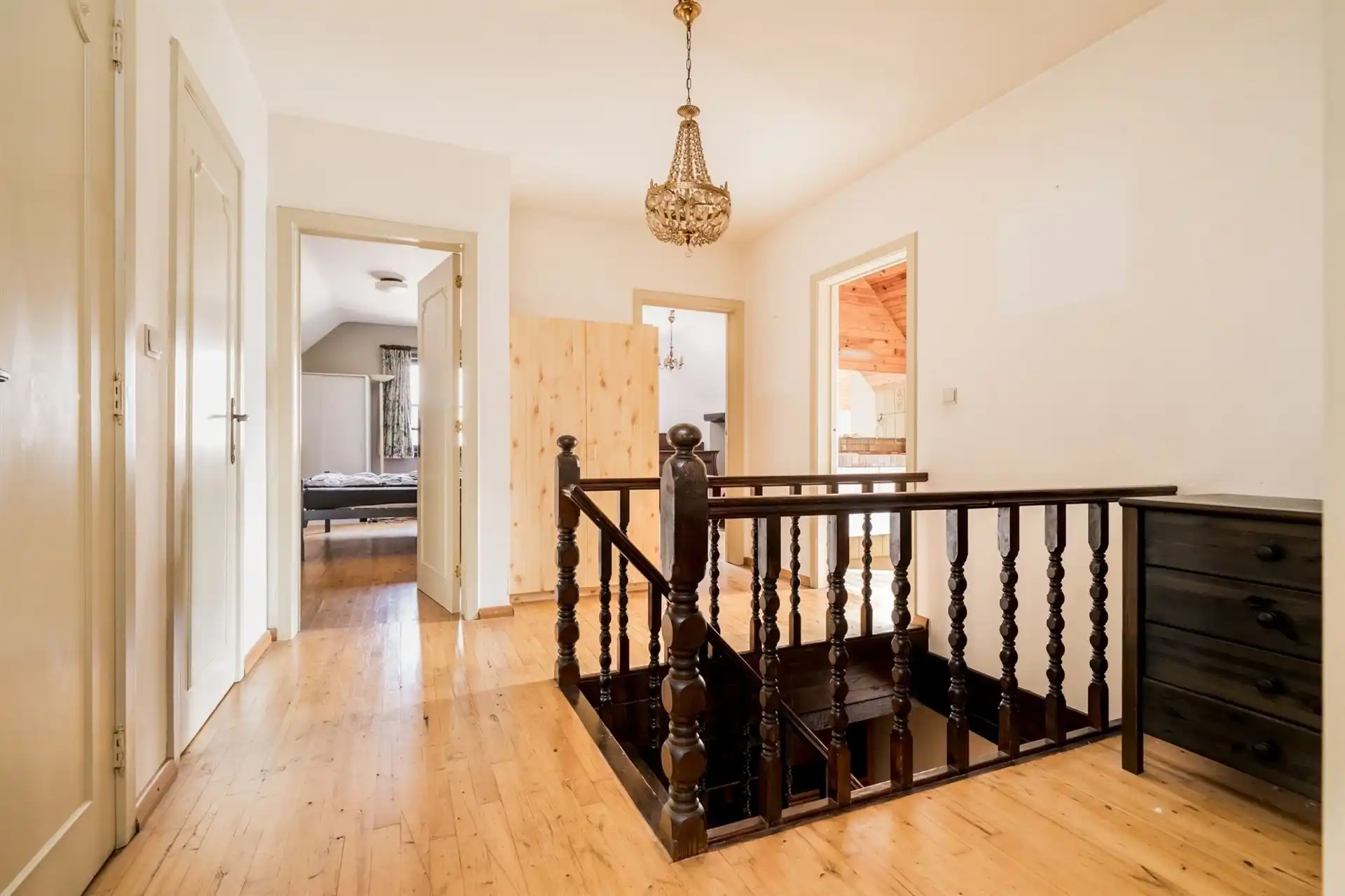 Te renoveren woning met grote tuin en eigen bos in rustig Bonheiden.  foto 4