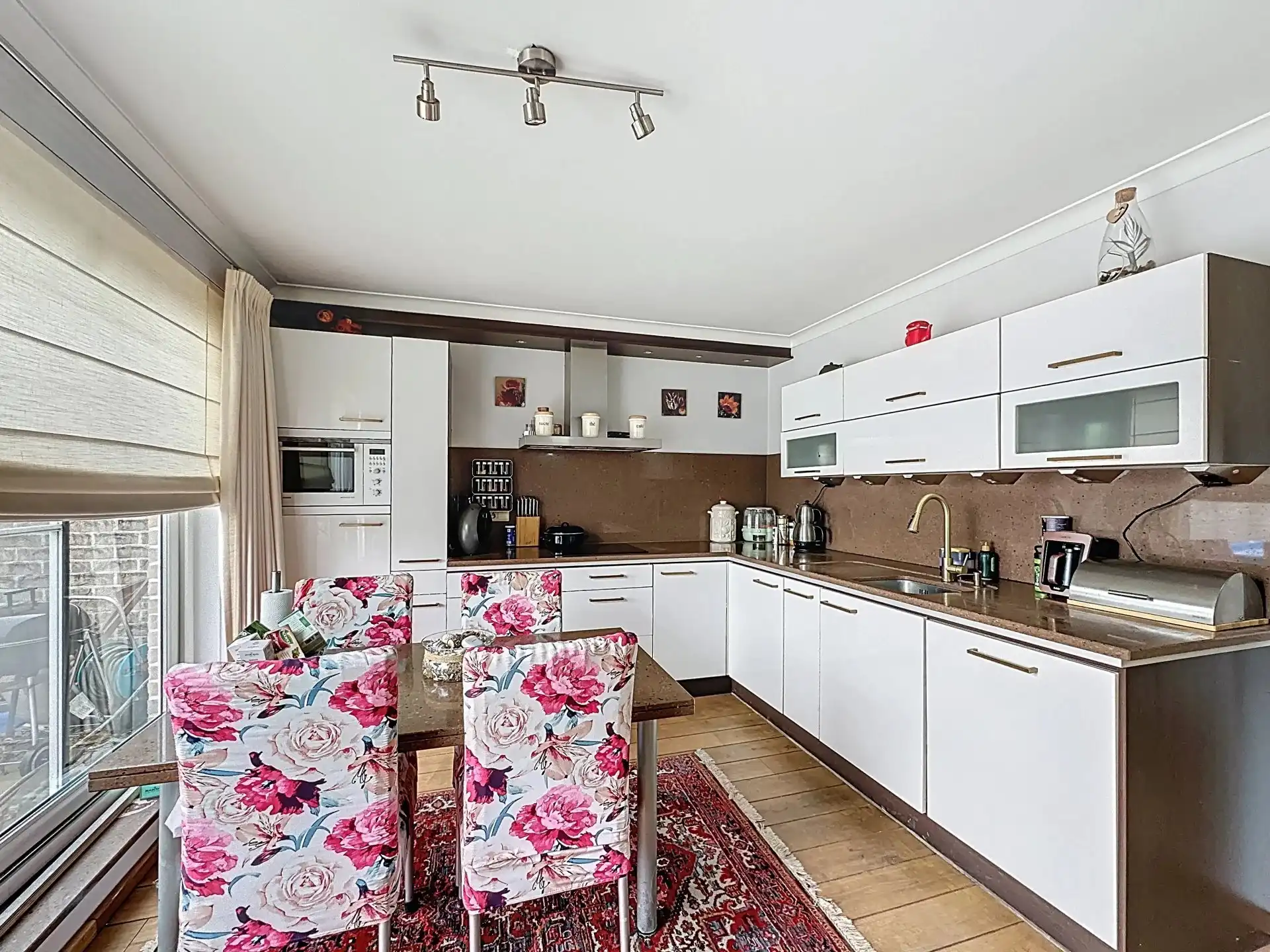 Luxueus duplex appartement met privé-lift, 3 slaapkamers, terras, ondergrondse parkeerplaats en ruime kelderberging. foto 8