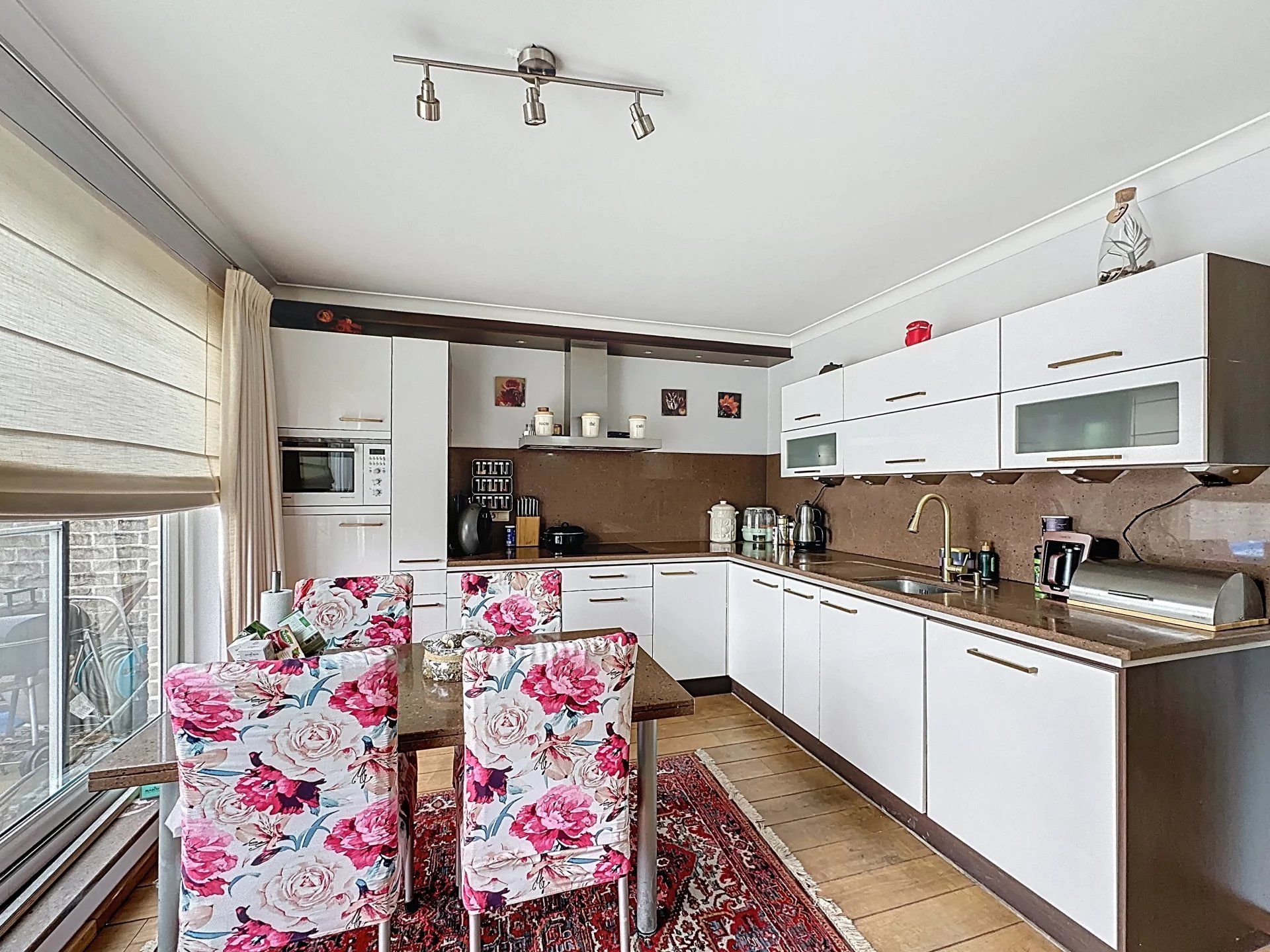 Luxueus duplex appartement met privé-lift, 3 slaapkamers, terras, ondergrondse parkeerplaats en ruime kelderberging. foto 7