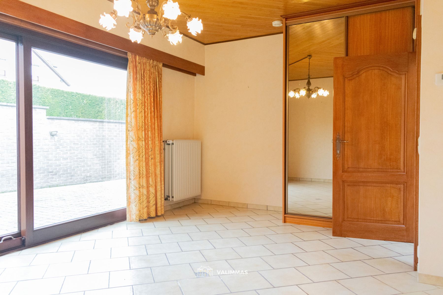 Zeer ruime (kangoeroe-)woning met parking en atelier/opslag foto 12