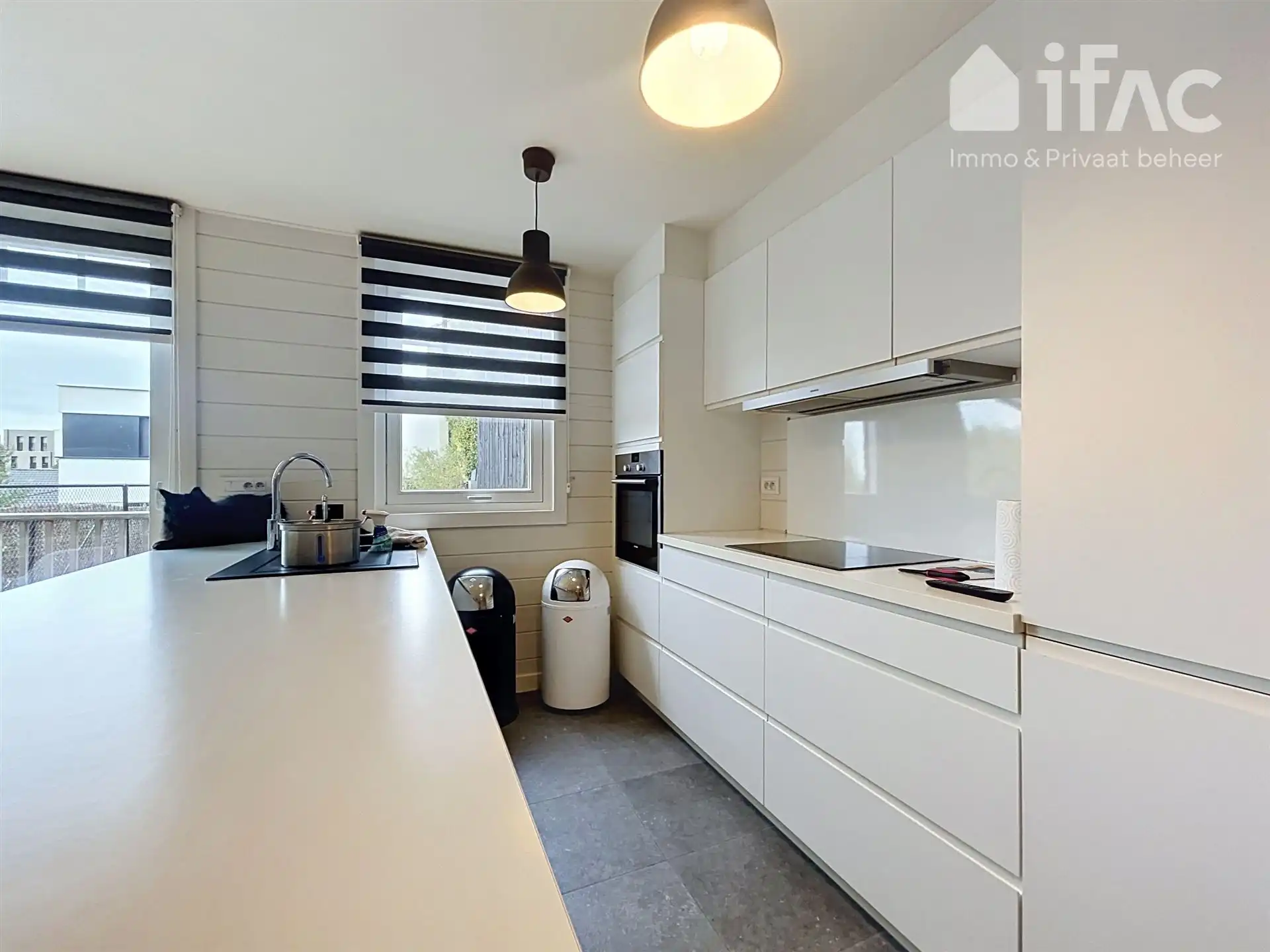 Gelijkvloers duplex-appartement met tuin en terras foto 2