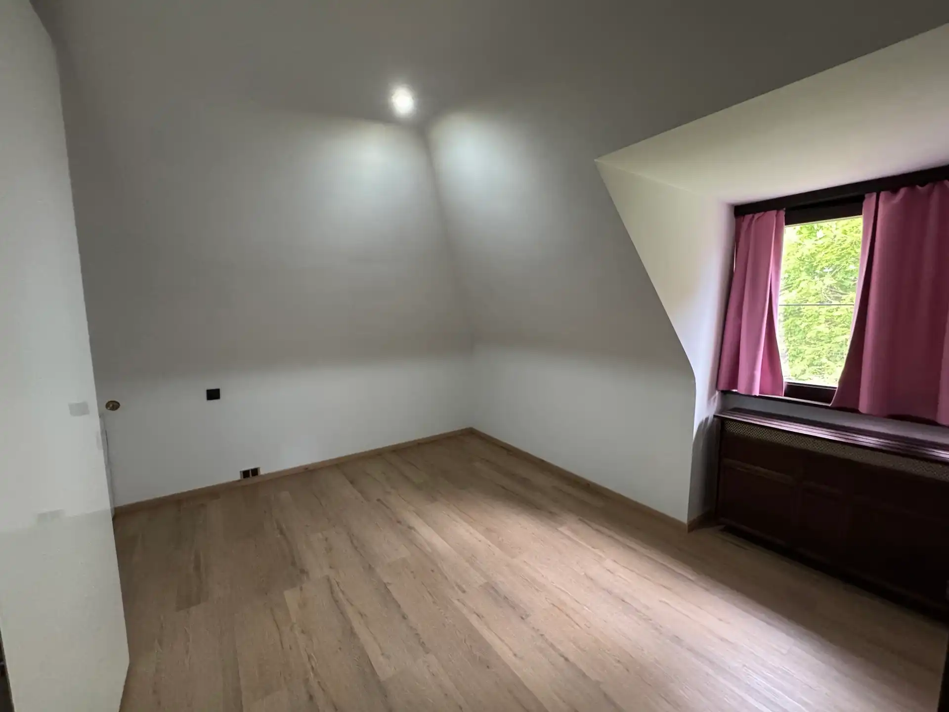 Ruime gezinswoning met tuin en garage nabij N16 en A12  foto 12