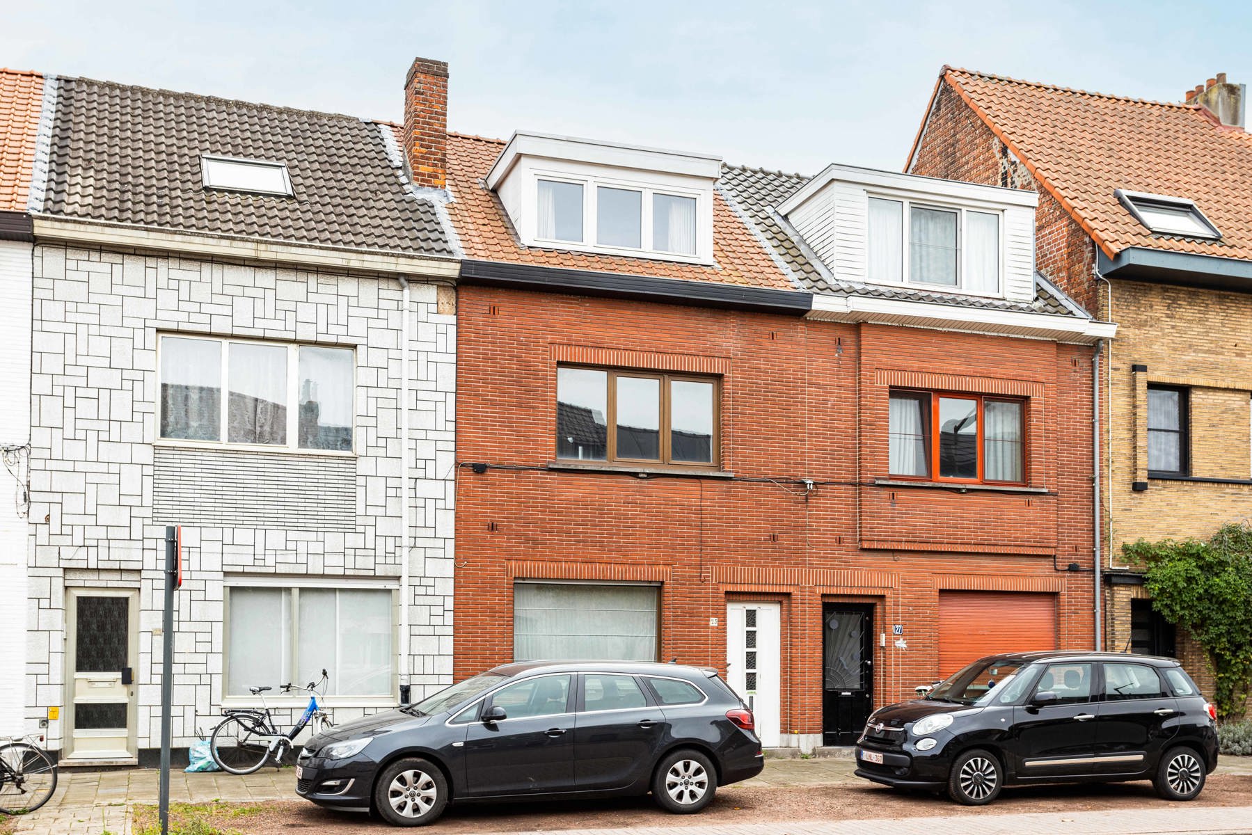 Hoofdfoto van de publicatie: Ruime woning te koop nabij UZ Gent