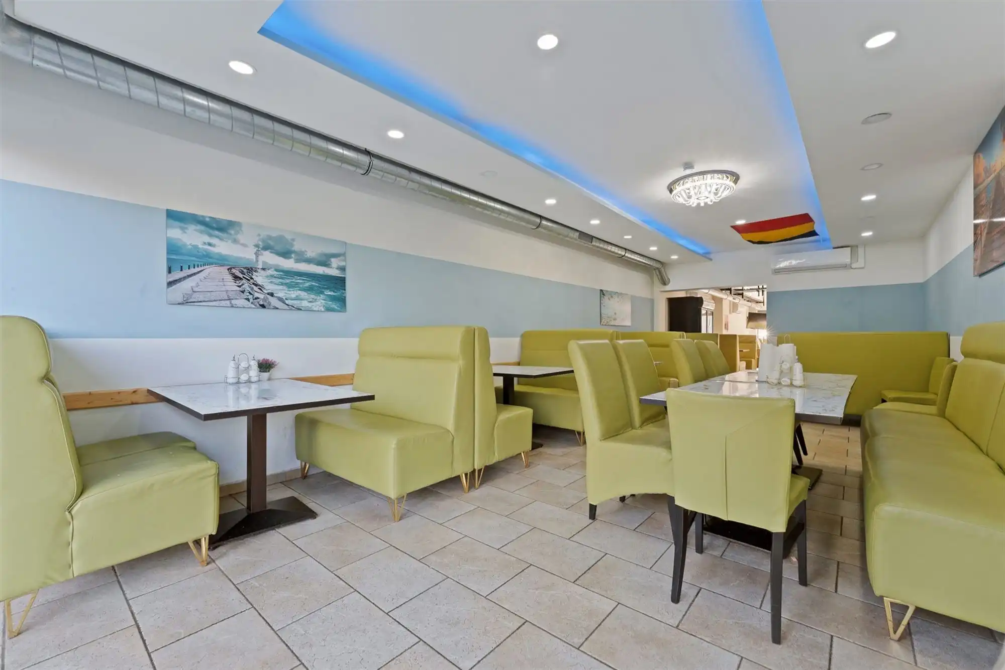 GERENOVEERD (2021) HANDELSPAND VAN 206 m2 MET EEN TE RENOVEREN BOVENLIGGEND APPARTEMENT (124 m2) MET 2 SLAAPKAMERS GELEGEN TE BERINGEN foto 4