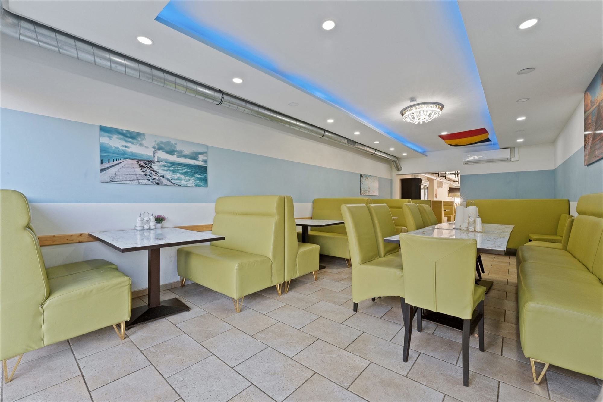 GERENOVEERD (2021) HANDELSPAND VAN 206 m2 MET EEN TE RENOVEREN BOVENLIGGEND APPARTEMENT (124 m2) MET 2 SLAAPKAMERS GELEGEN TE BERINGEN foto 4