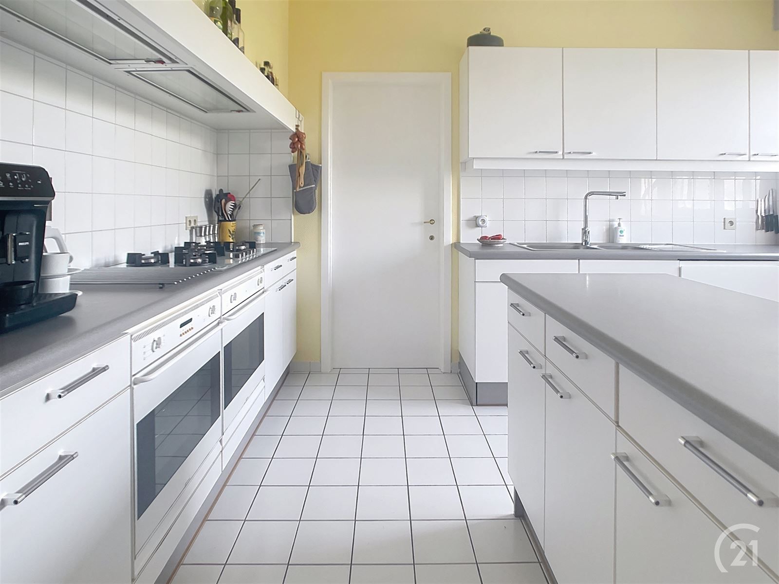 Landhuis met tuin en weide op +/-  78are foto 10