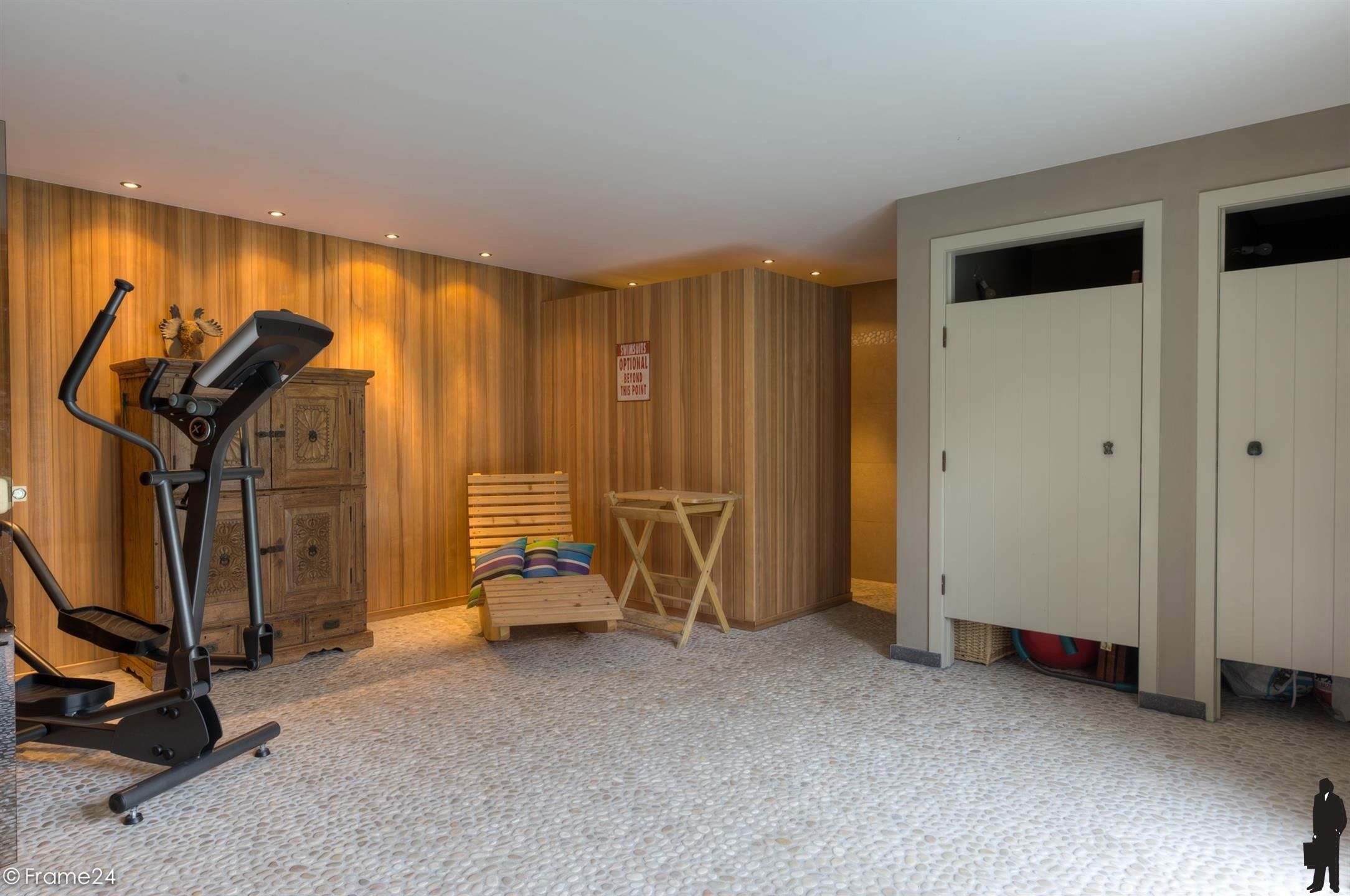 Markante villa op ca. 1 Ha. grens Brasschaat/Kapellen! foto 14