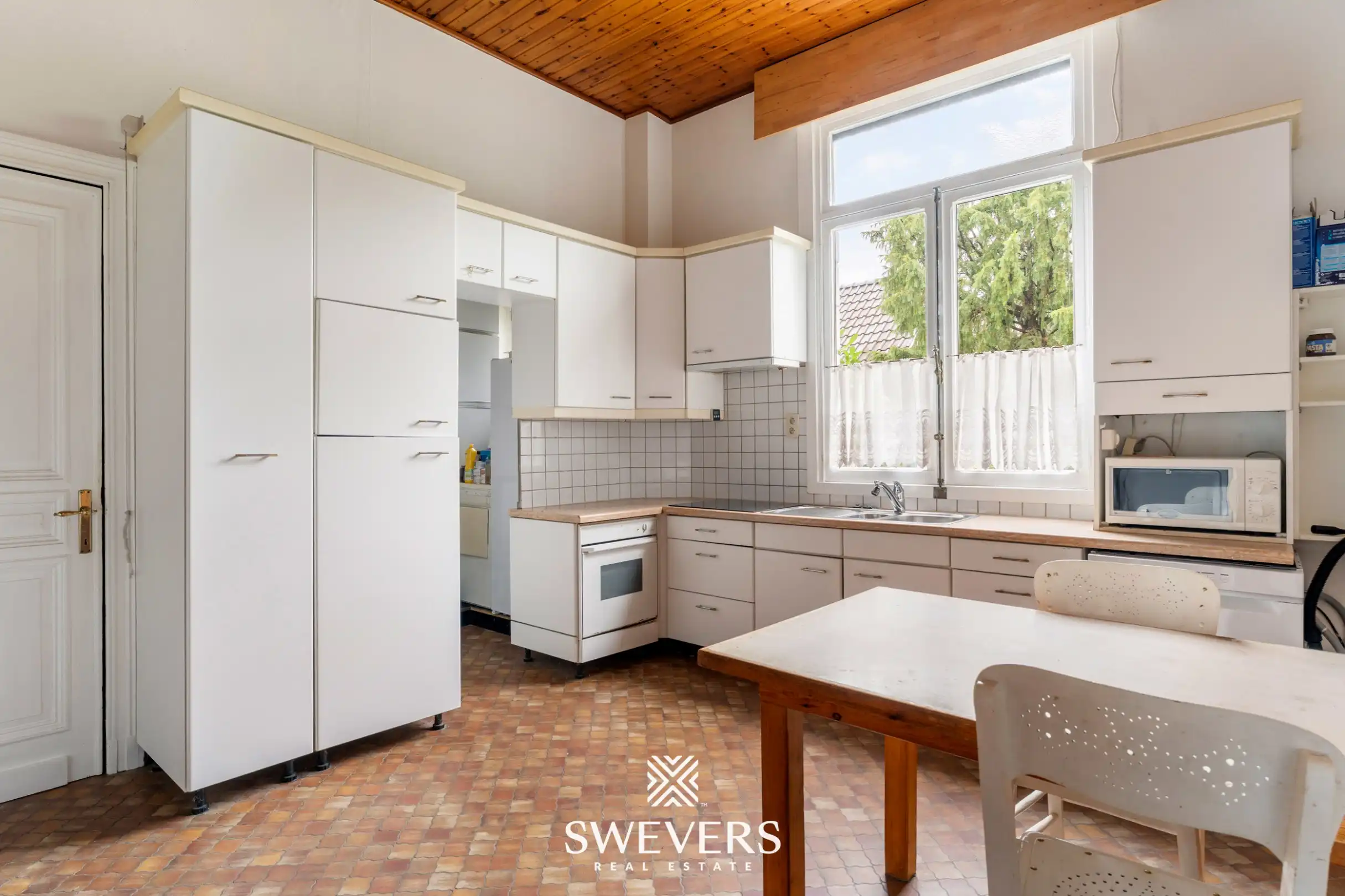 Karaktervolle herenwoning op knap perceel (20are) tegenover be-MINE foto 15