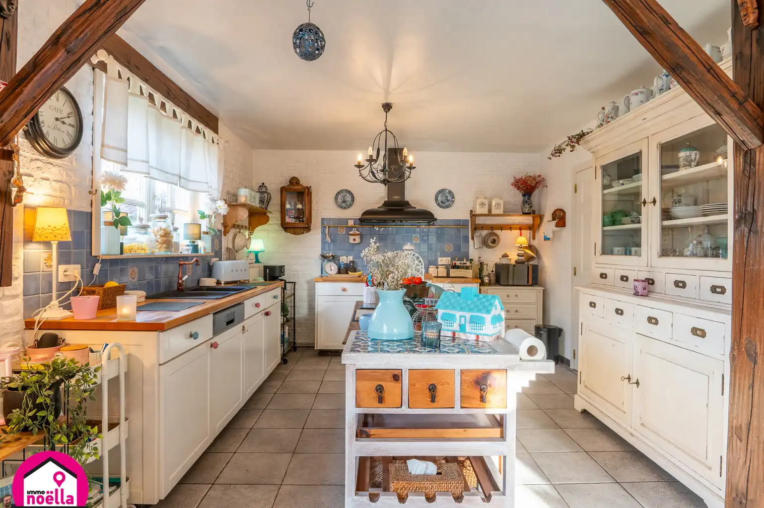 Instapklare woning met 4 slaapkamers, tuin en zonnepanelen foto 6