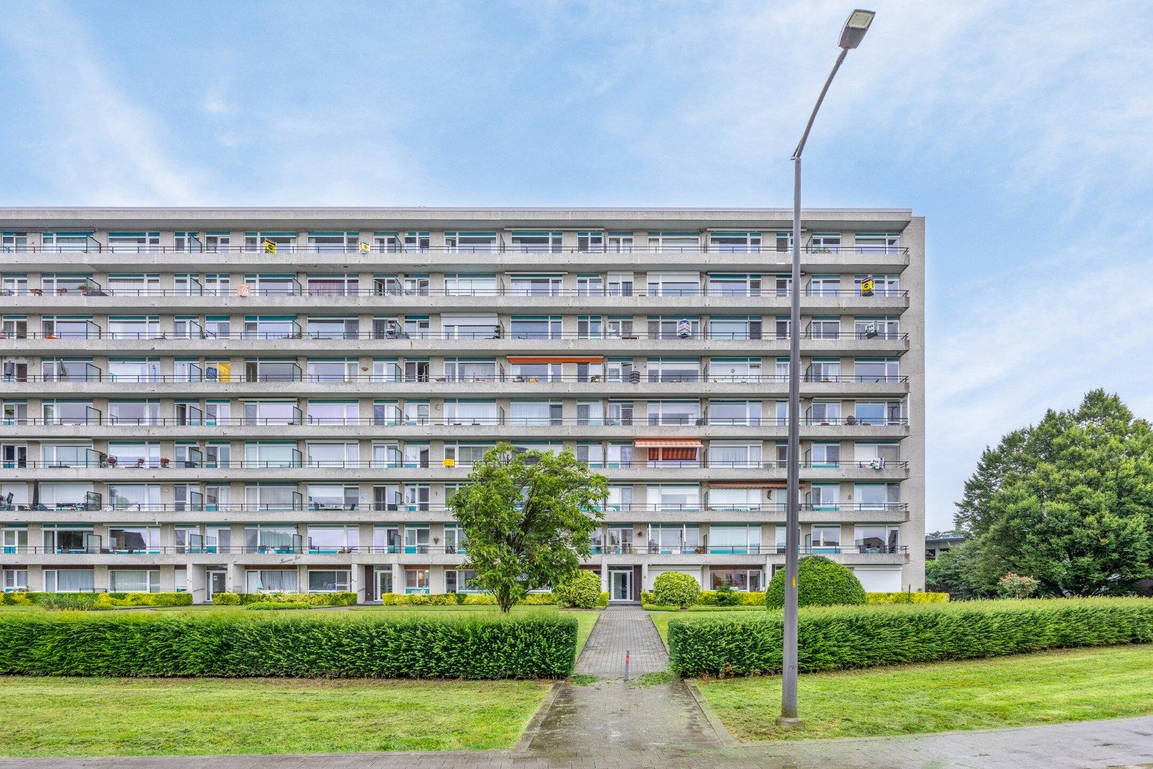 Instapklaar appartement met 2 slaapkamers op 4de verdieping. foto 3