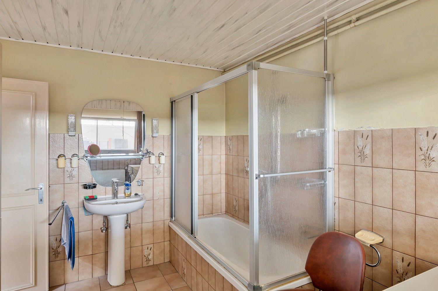 Ruime open bebouwing met loods en garages op ca. 1,7 ha – landelijke ligging in agrarisch gebied. foto 14