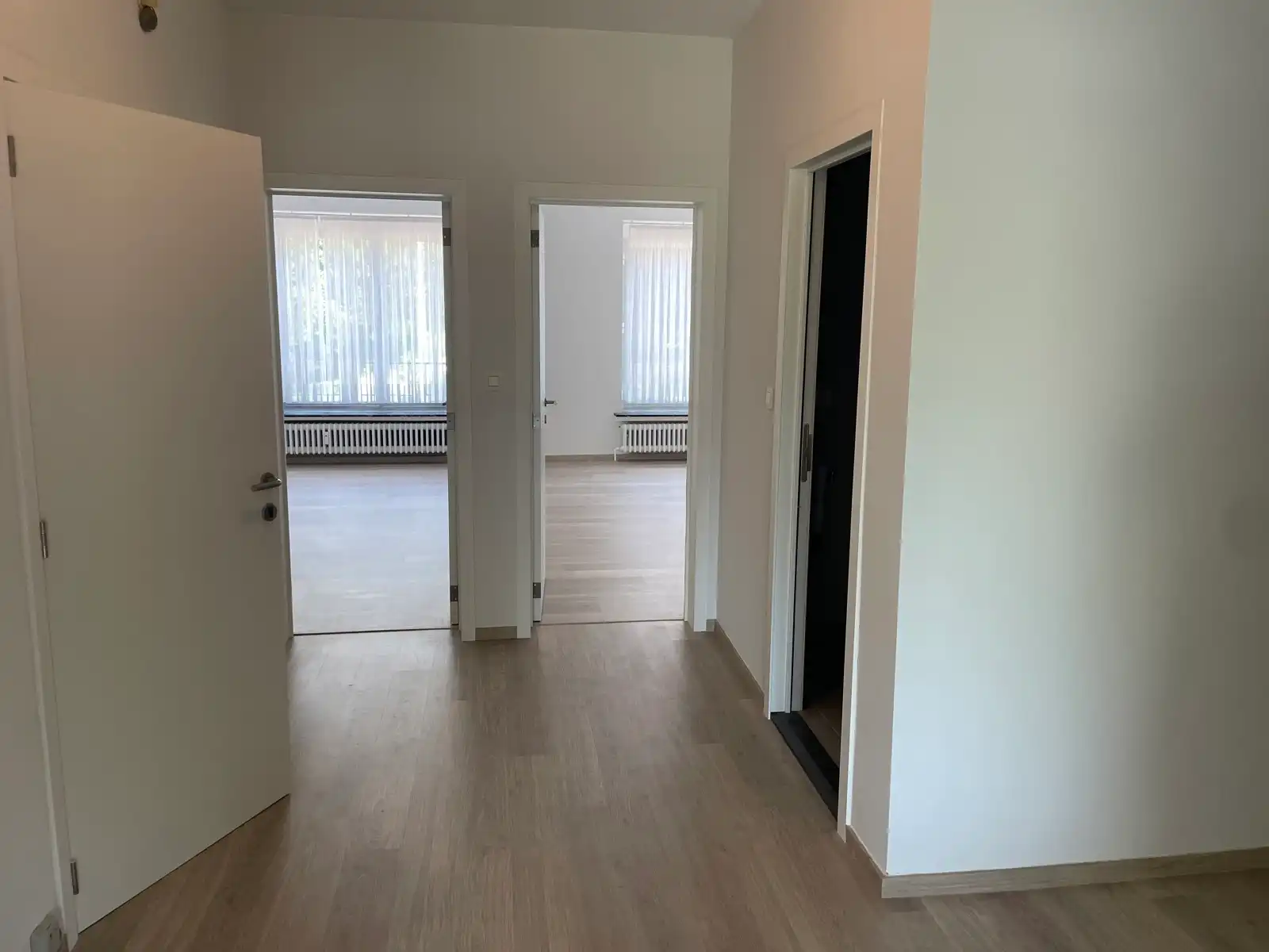 Leemans Immobiliën biedt u dit instapklare appartement te huur aan in Asse foto 19